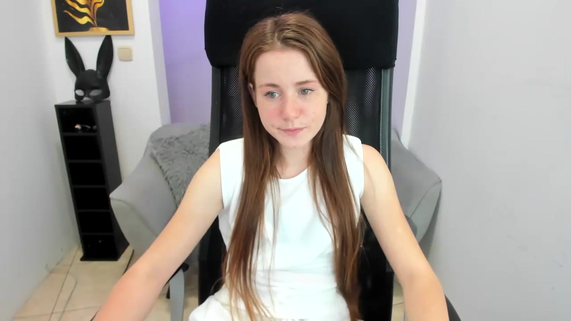 Gallery image thumbnail from Moonshinee's myfreecams stream on, 11/22/2024, 15:59 image 17 of 20