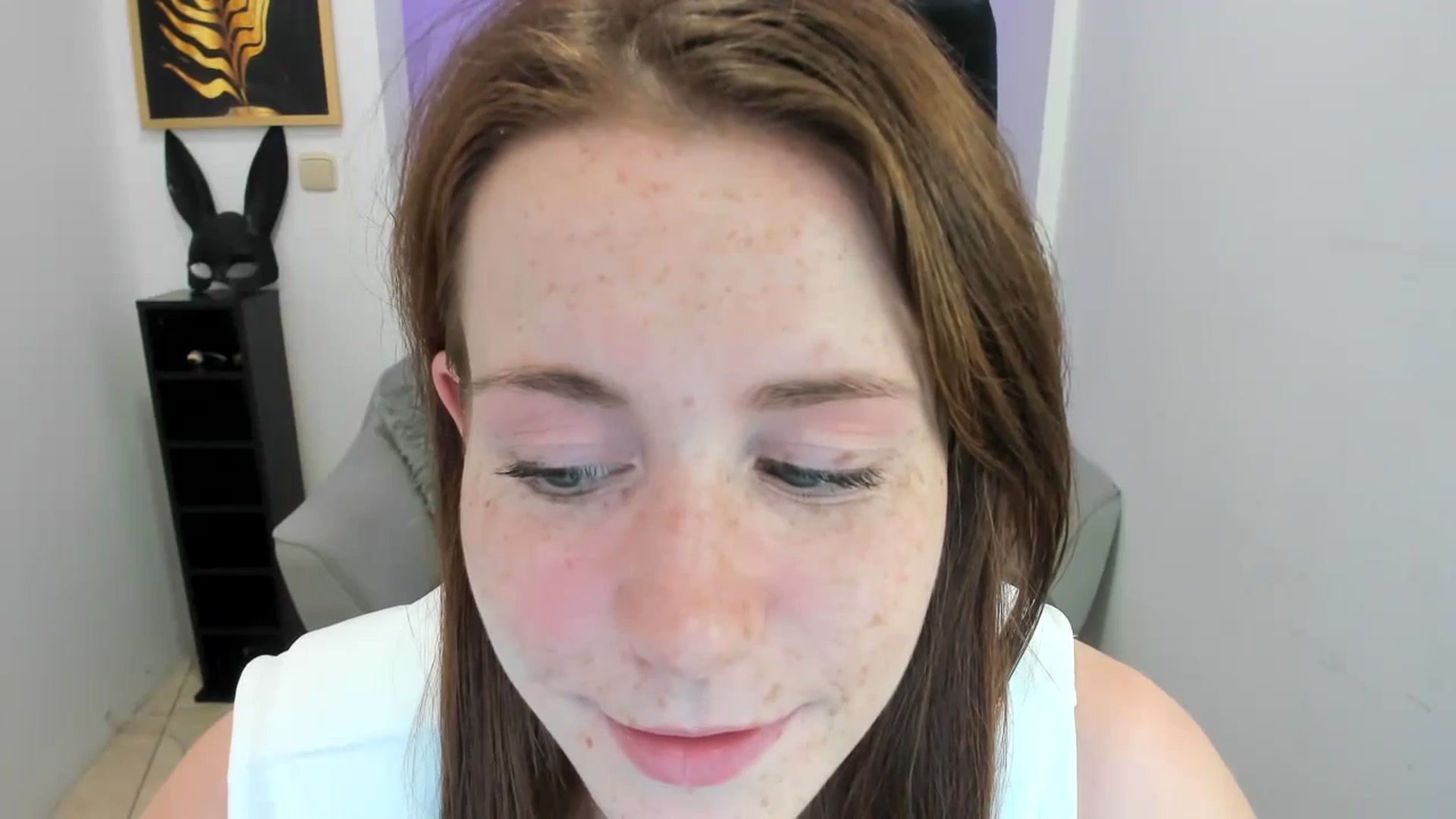 Gallery image thumbnail from Moonshinee's myfreecams stream on, 11/22/2024, 19:27 image 11 of 20