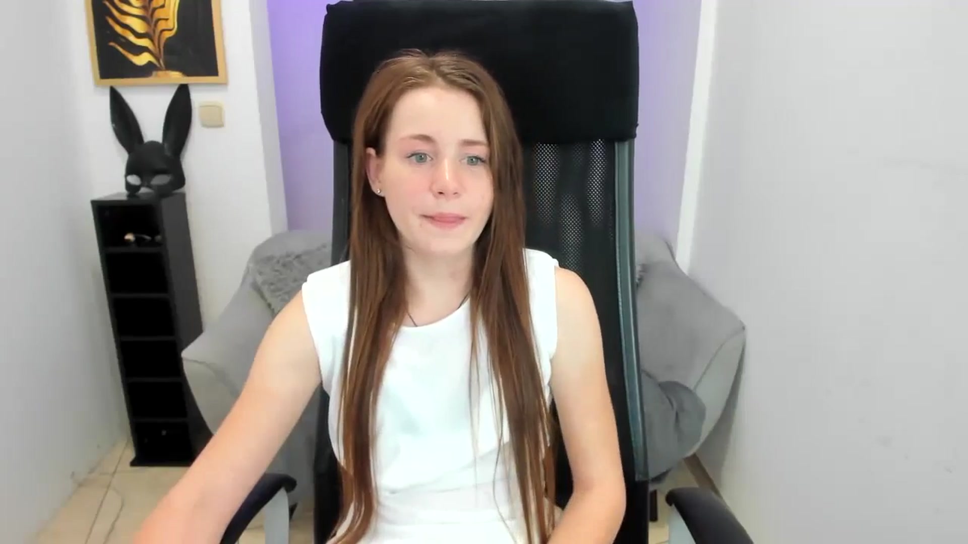 Gallery image thumbnail from Moonshinee's myfreecams stream on, 11/22/2024, 20:24 image 7 of 20