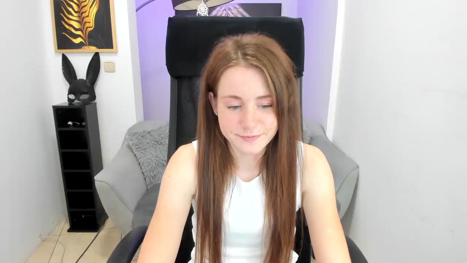 Gallery image thumbnail from Moonshinee's myfreecams stream on, 11/23/2024, 14:54 image 4 of 20