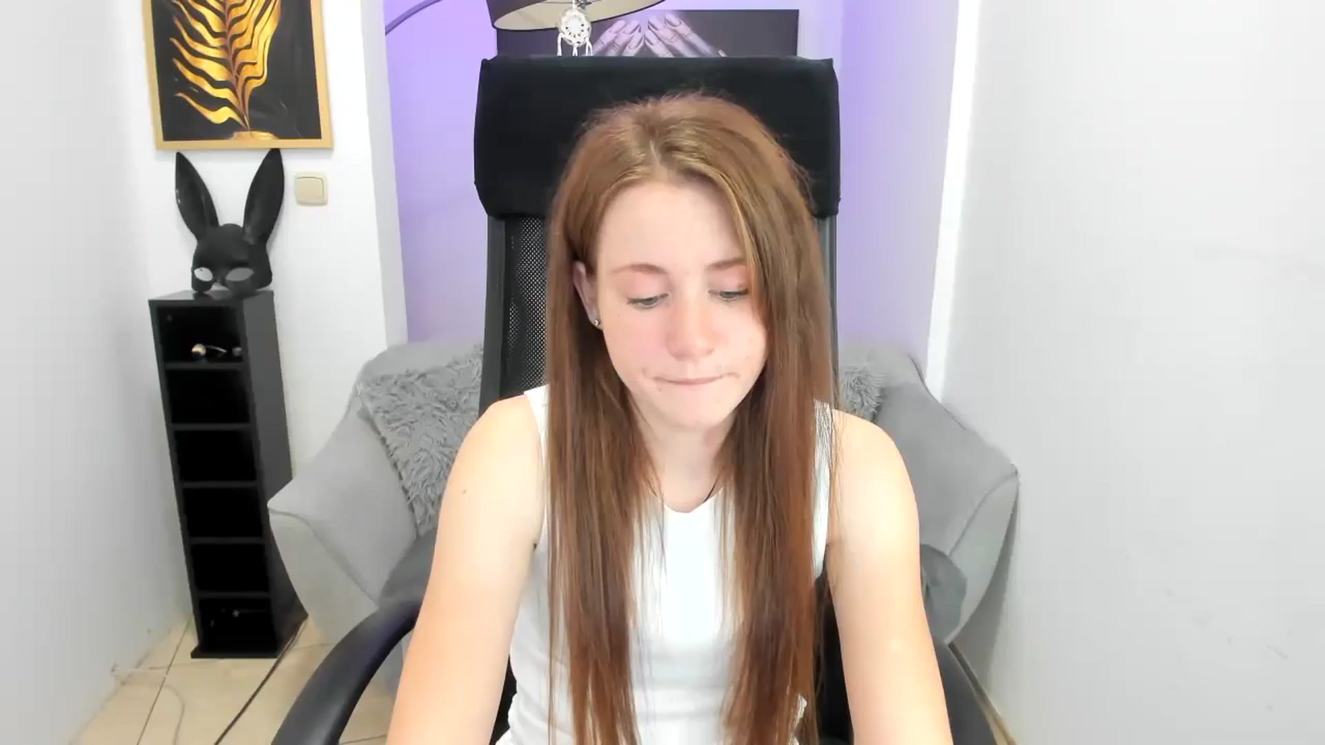 Gallery image thumbnail from Moonshinee's myfreecams stream on, 11/23/2024, 14:54 image 18 of 20