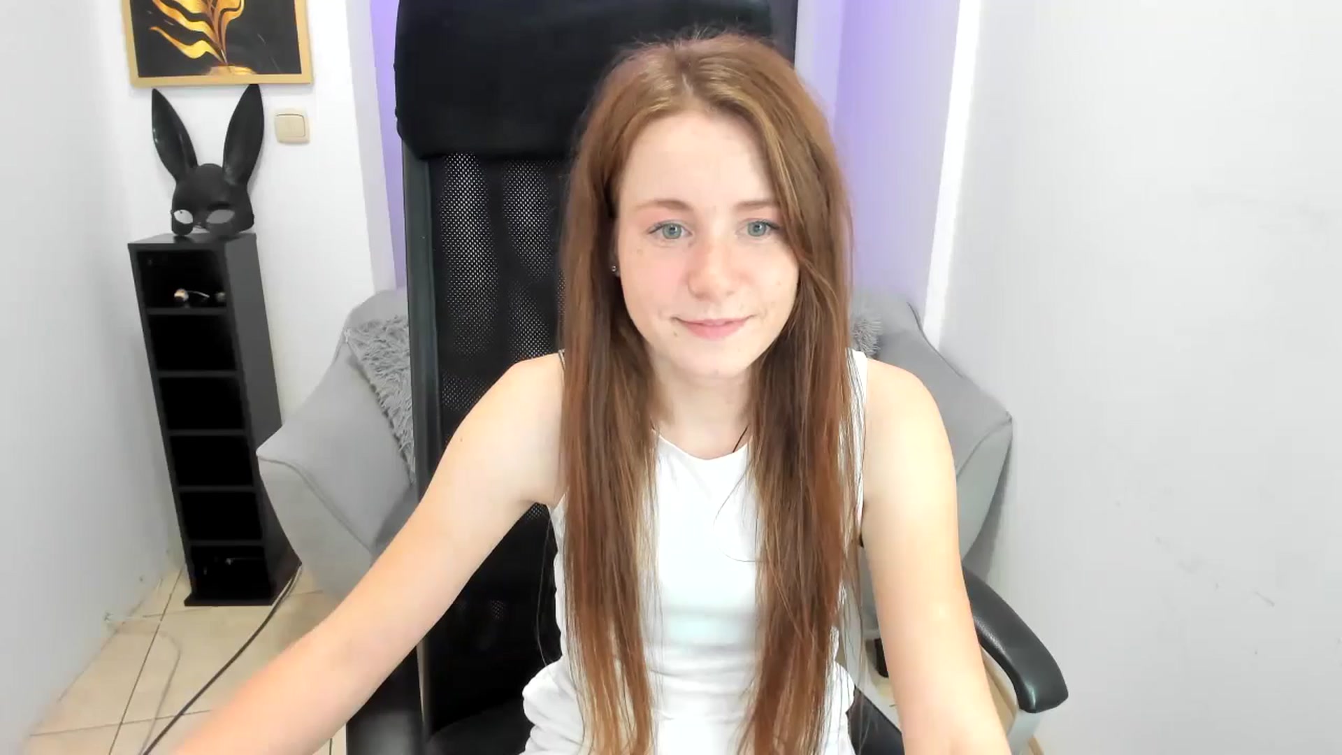 Gallery image thumbnail from Moonshinee's myfreecams stream on, 11/23/2024, 16:51 image 4 of 20