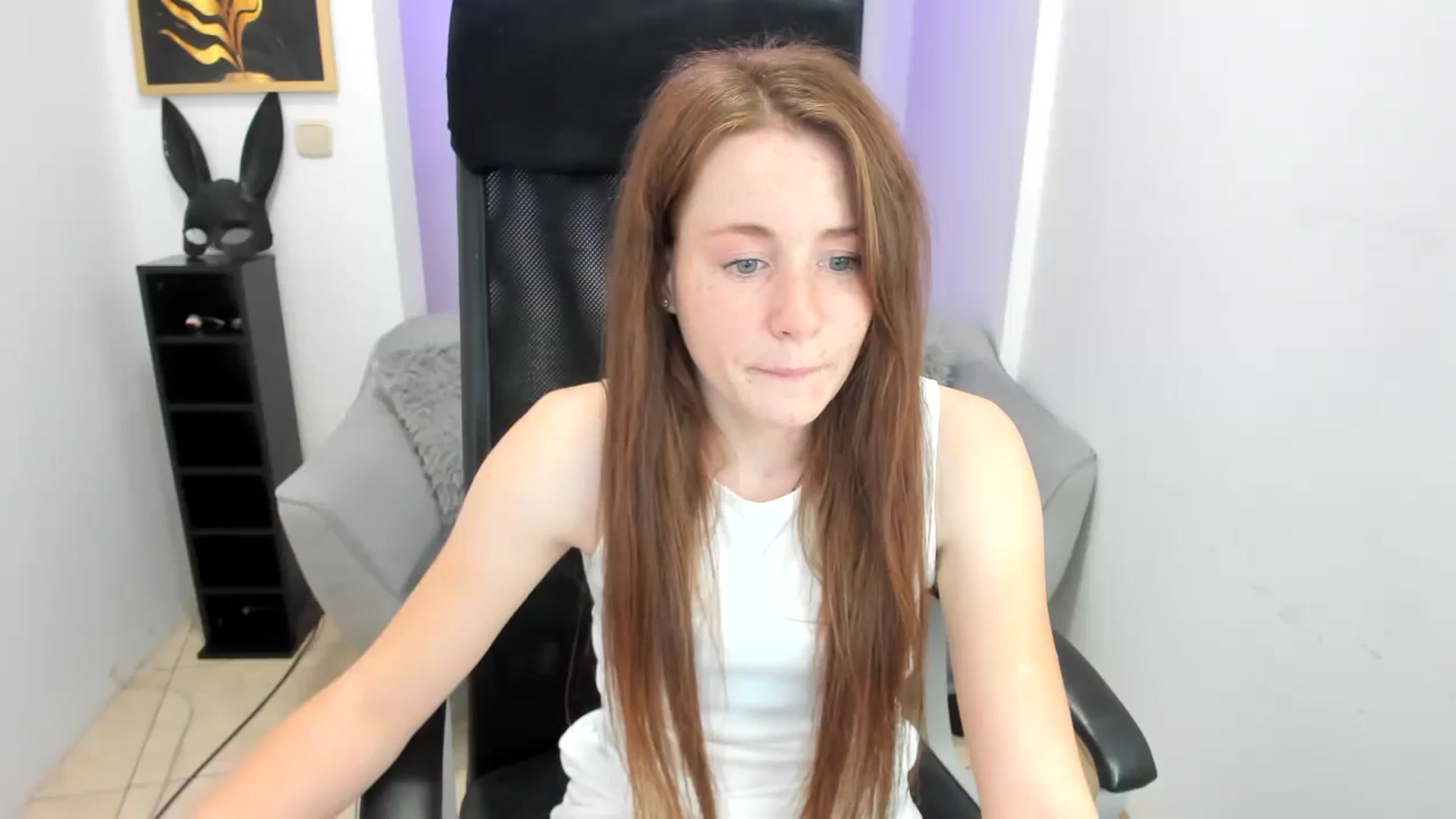 Gallery image thumbnail from Moonshinee's myfreecams stream on, 11/23/2024, 16:51 image 15 of 20