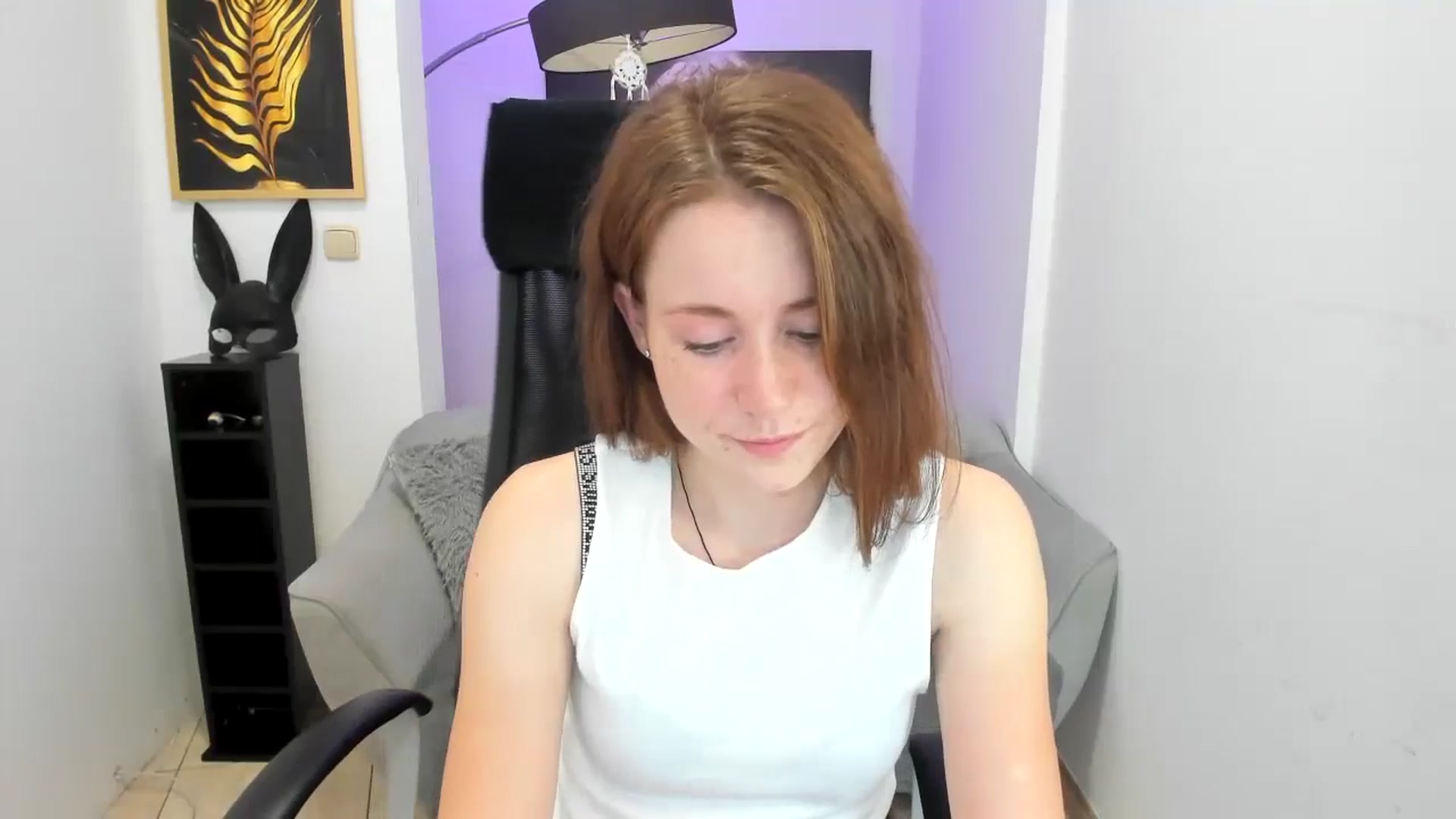 Gallery image thumbnail from Moonshinee's myfreecams stream on, 11/23/2024, 18:04 image 13 of 20