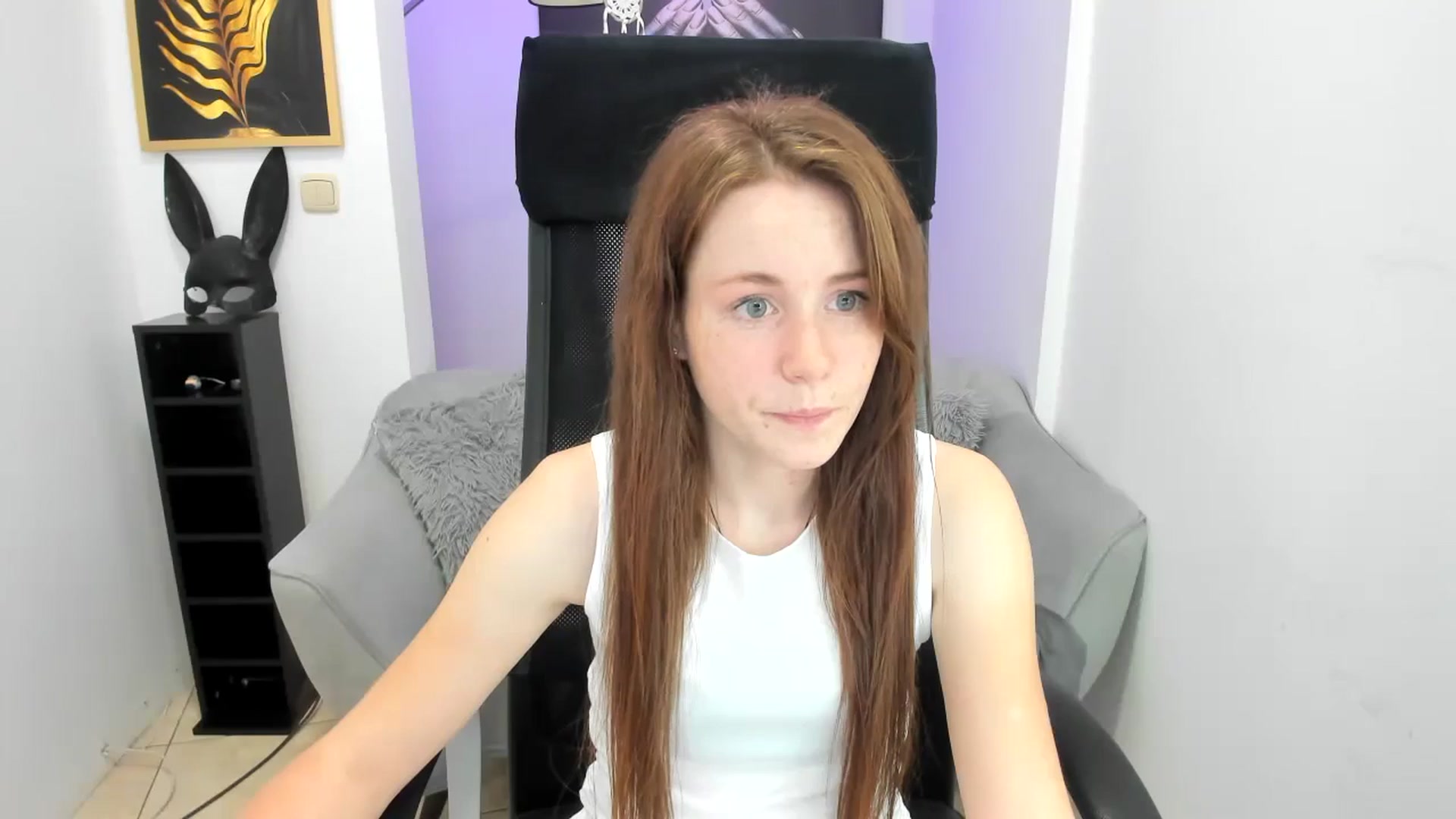 Gallery image thumbnail from Moonshinee's myfreecams stream on, 11/23/2024, 20:03 image 2 of 20