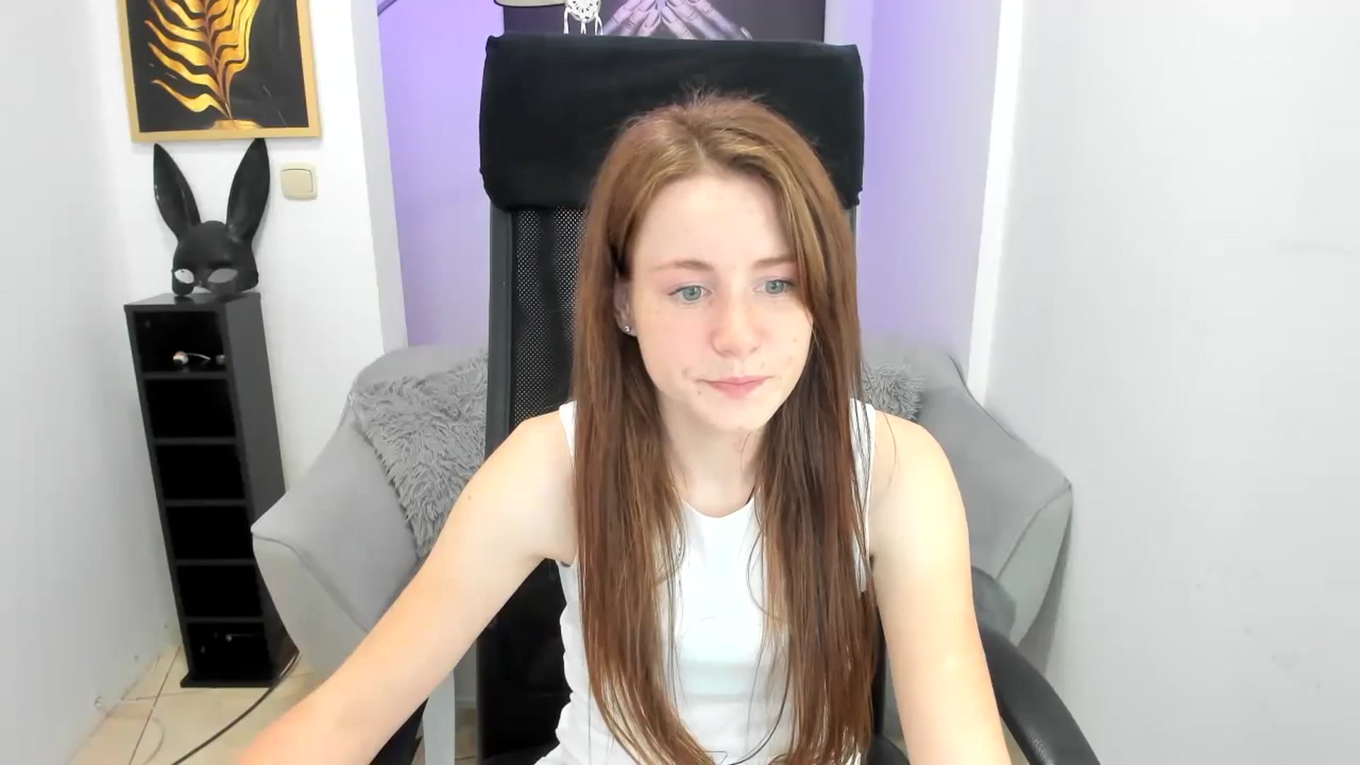 Gallery image thumbnail from Moonshinee's myfreecams stream on, 11/23/2024, 20:03 image 11 of 20
