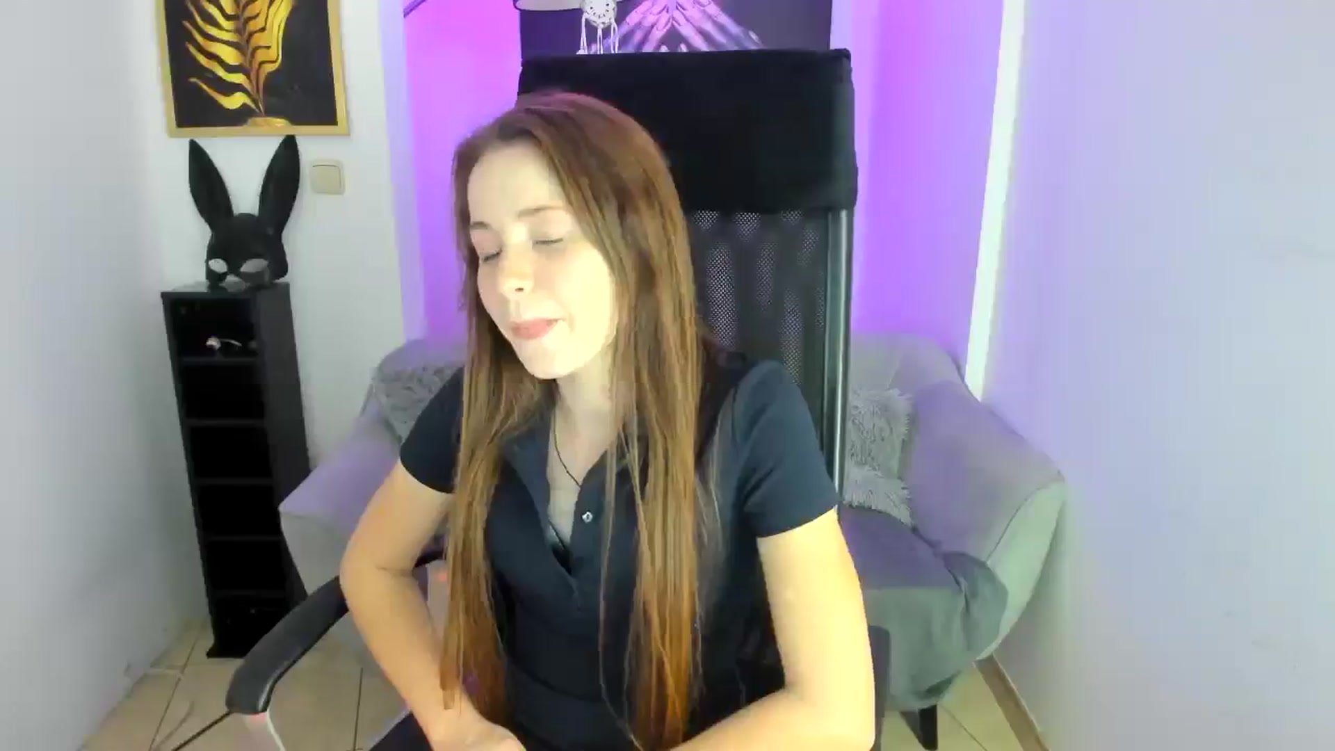 Gallery image thumbnail from Moonshinee's myfreecams stream on, 11/24/2024, 21:14 image 19 of 20