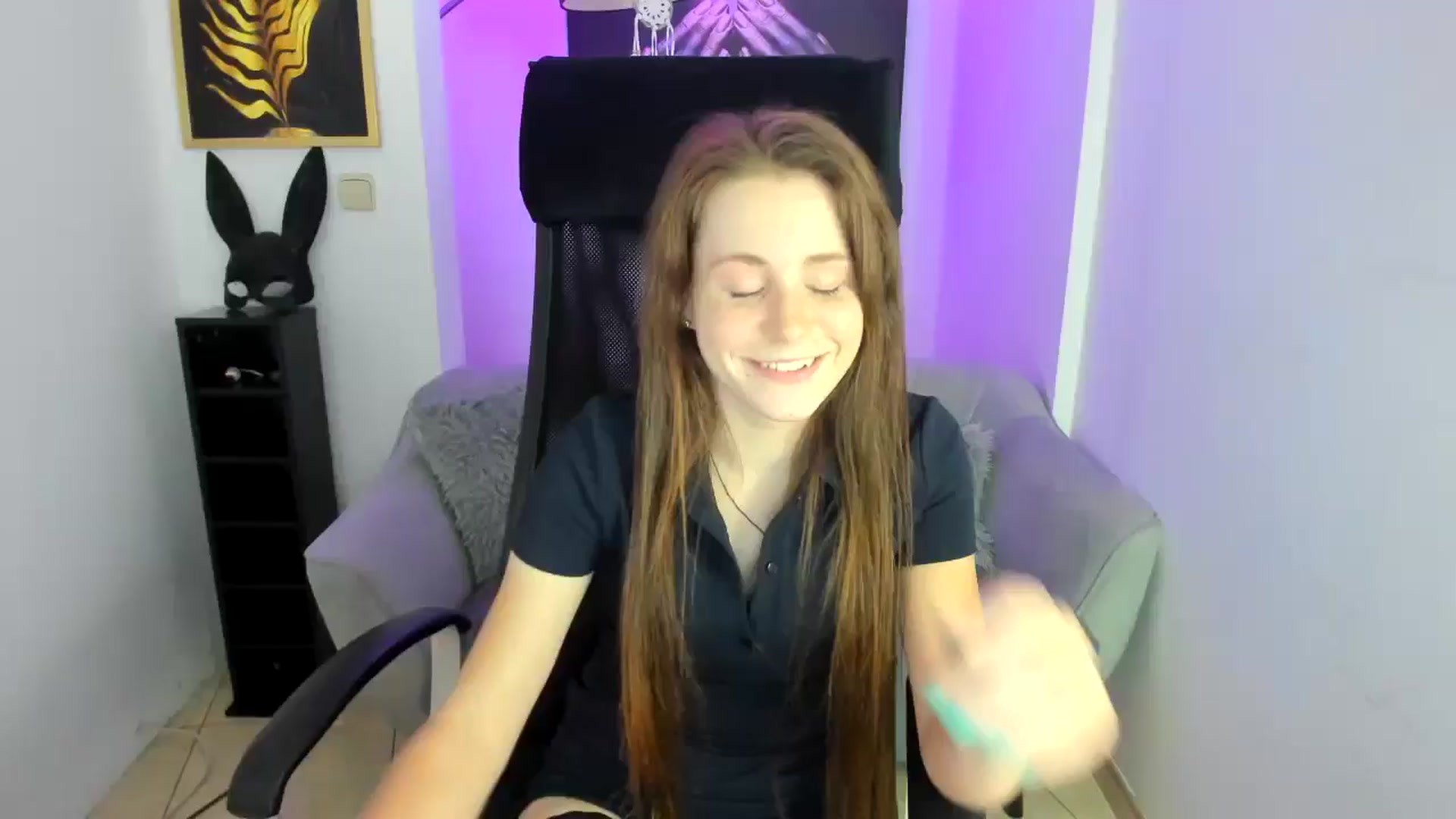 Gallery image thumbnail from Moonshinee's myfreecams stream on, 11/24/2024, 21:14 image 14 of 20