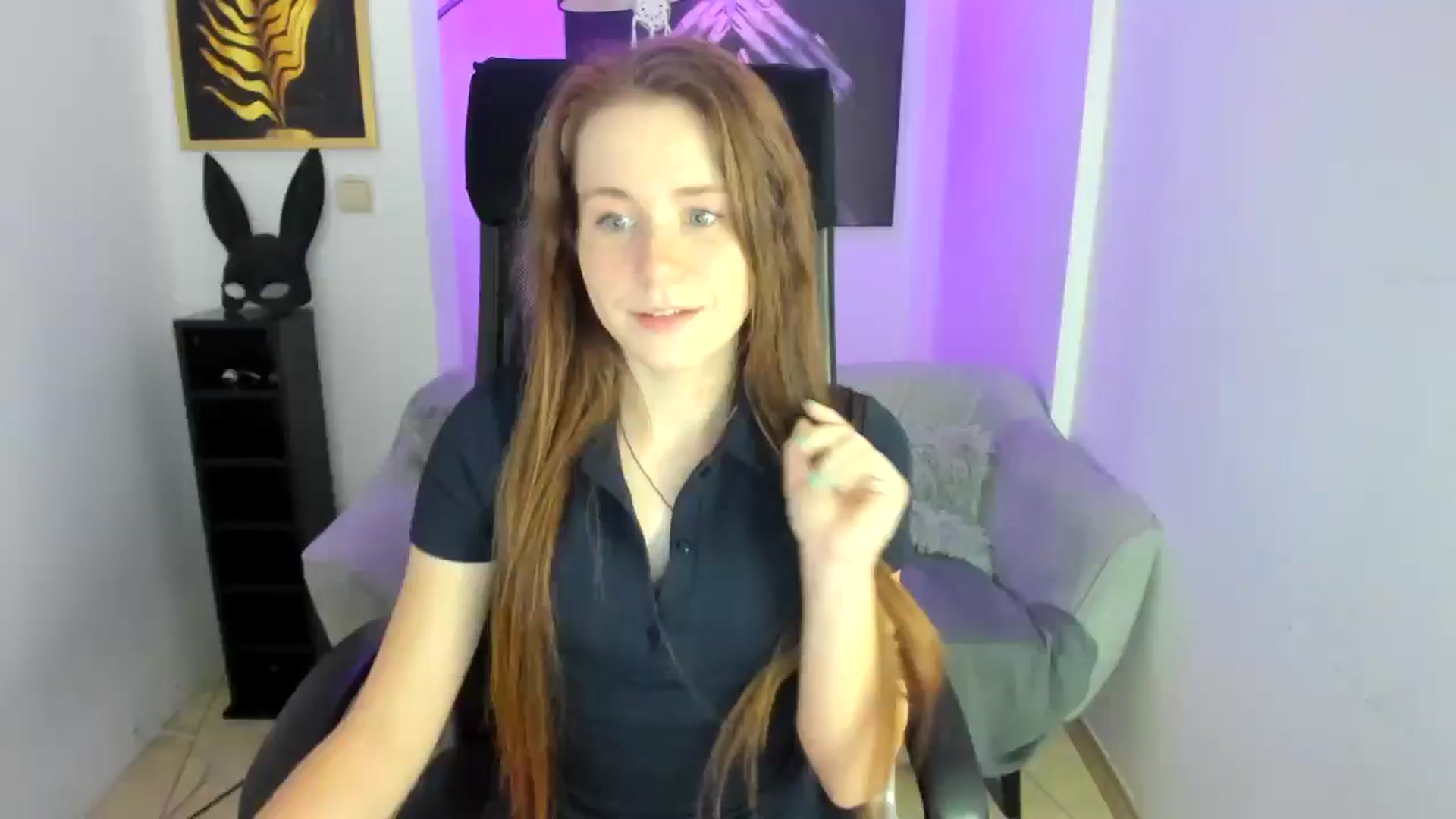 Gallery image thumbnail from Moonshinee's myfreecams stream on, 11/24/2024, 21:14 image 17 of 20