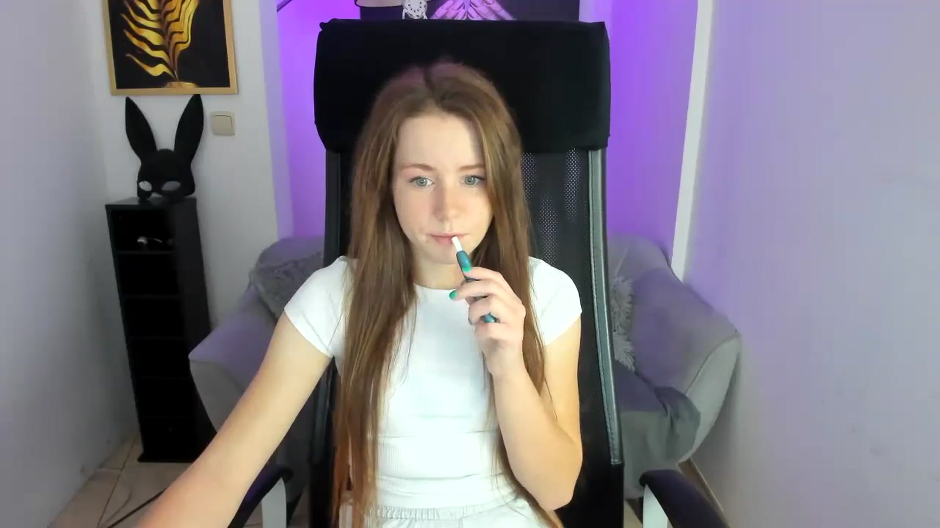 Gallery image thumbnail from Moonshinee's myfreecams stream on, 11/25/2024, 14:31 image 6 of 20