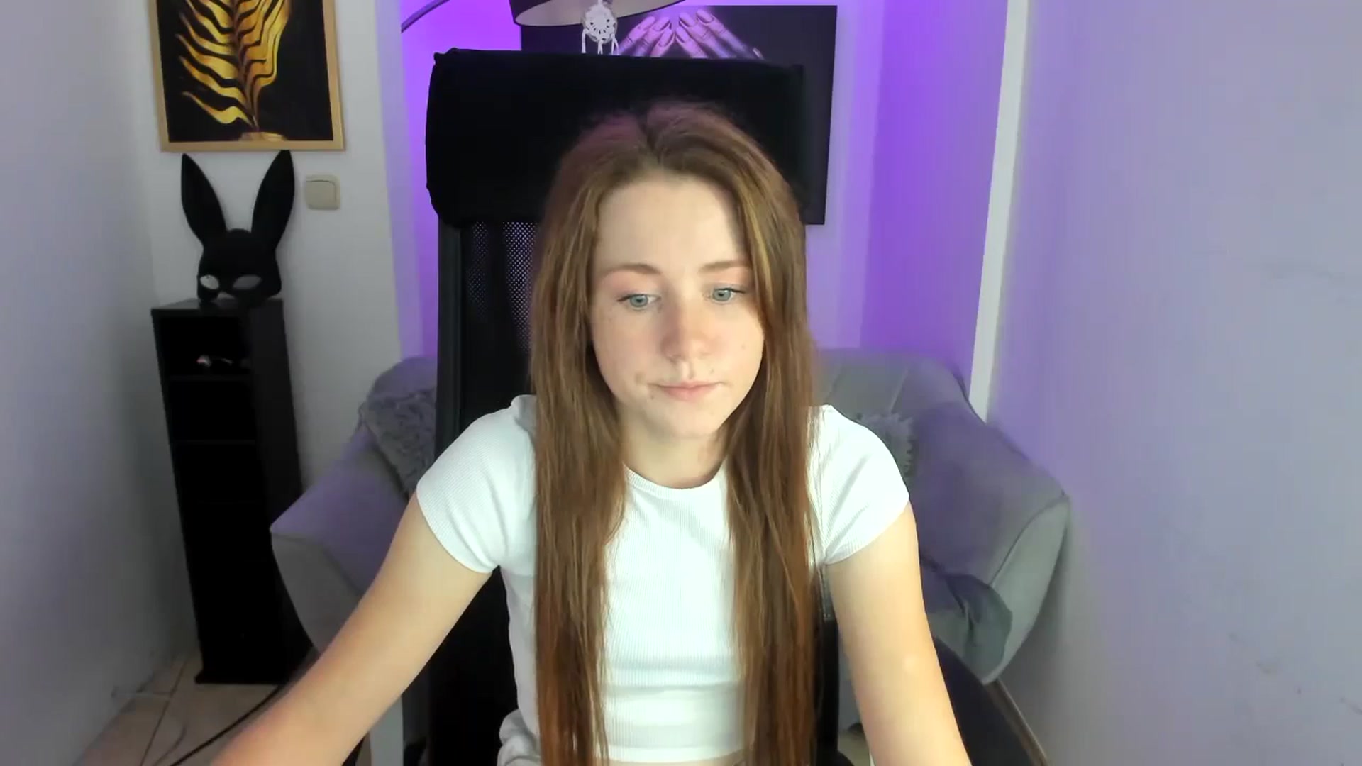 Gallery image thumbnail from Moonshinee's myfreecams stream on, 11/25/2024, 15:27 image 10 of 20