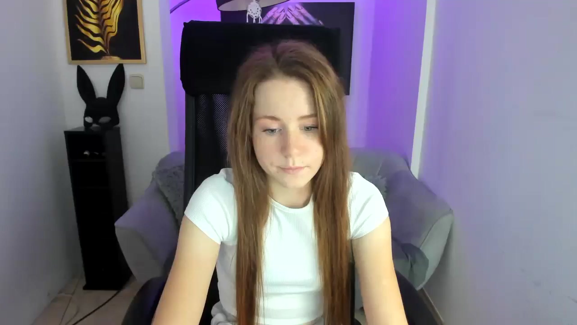 Gallery image thumbnail from Moonshinee's myfreecams stream on, 11/25/2024, 15:27 image 8 of 20