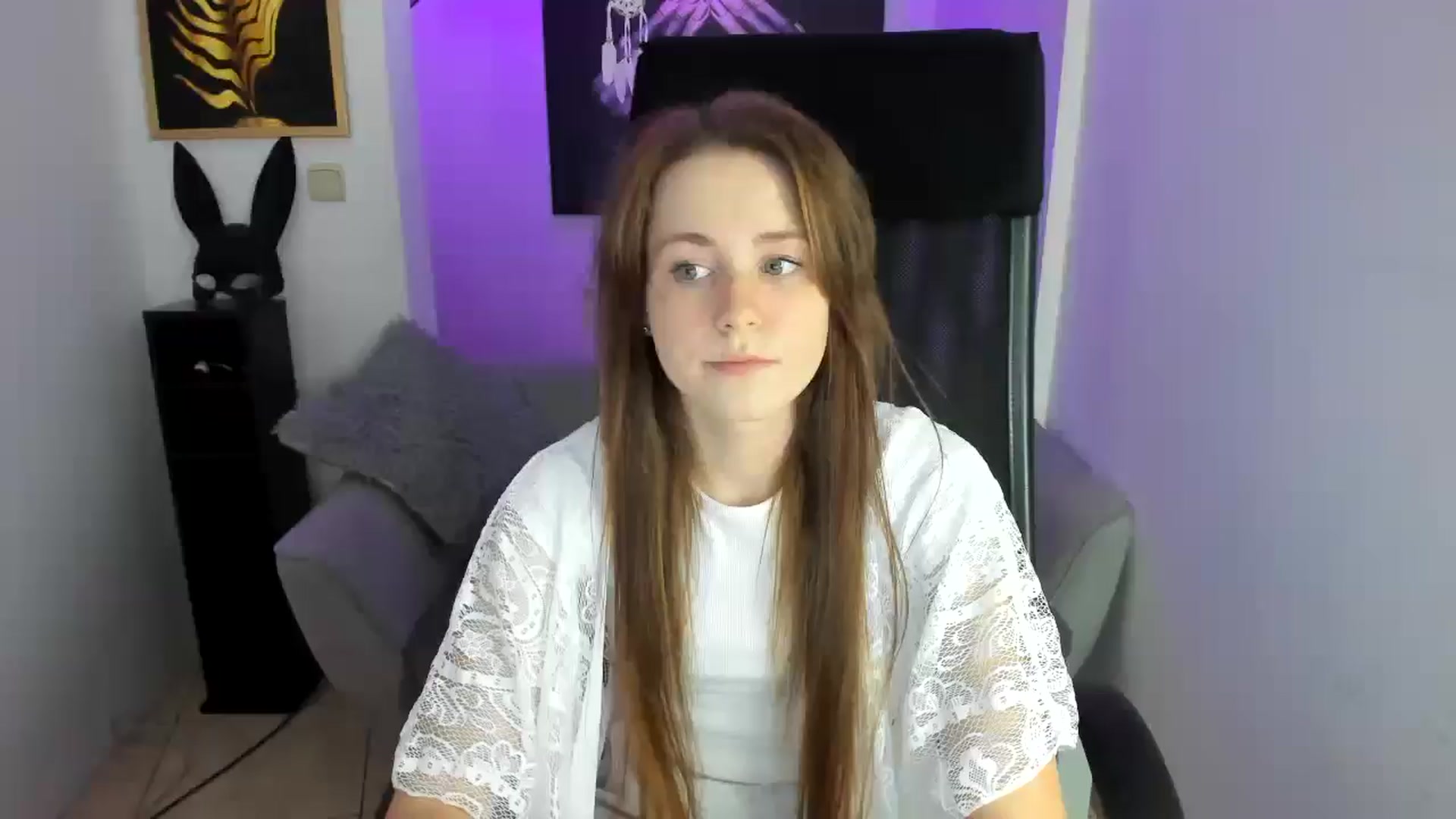 Gallery image thumbnail from Moonshinee's myfreecams stream on, 11/25/2024, 18:24 image 15 of 20