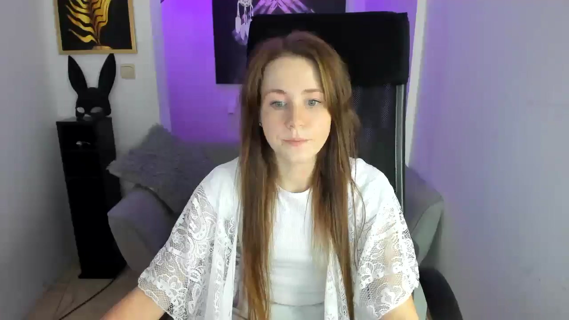 Gallery image thumbnail from Moonshinee's myfreecams stream on, 11/25/2024, 18:24 image 12 of 20