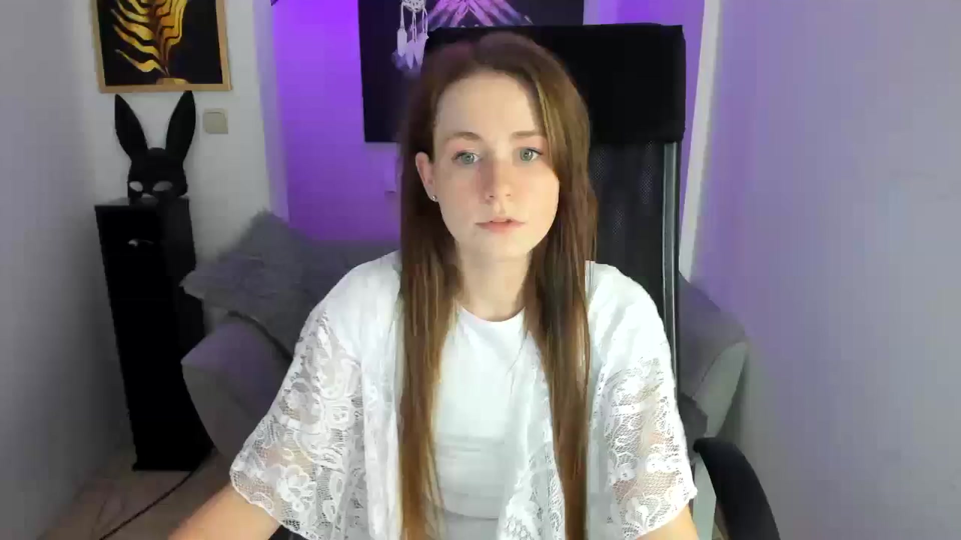 Gallery image thumbnail from Moonshinee's myfreecams stream on, 11/25/2024, 18:24 image 1 of 20