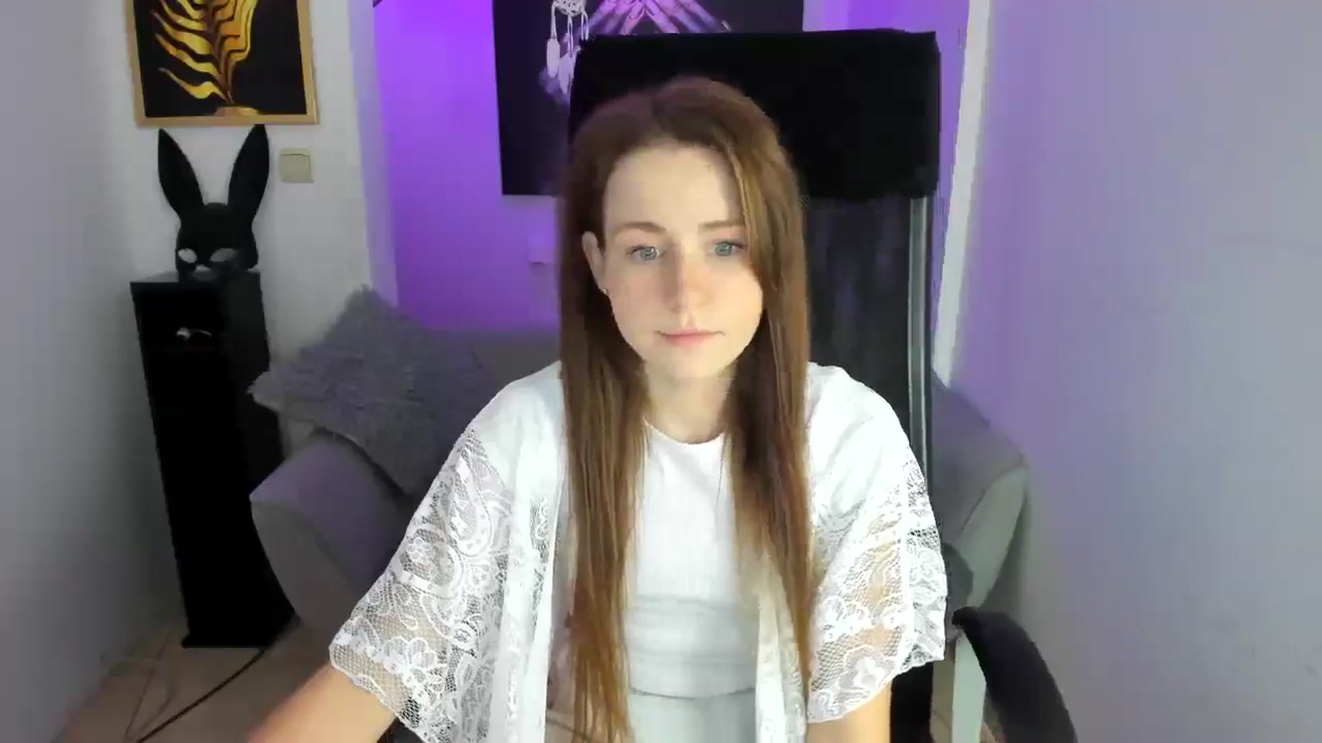 Gallery image thumbnail from Moonshinee's myfreecams stream on, 11/25/2024, 18:24 image 10 of 20