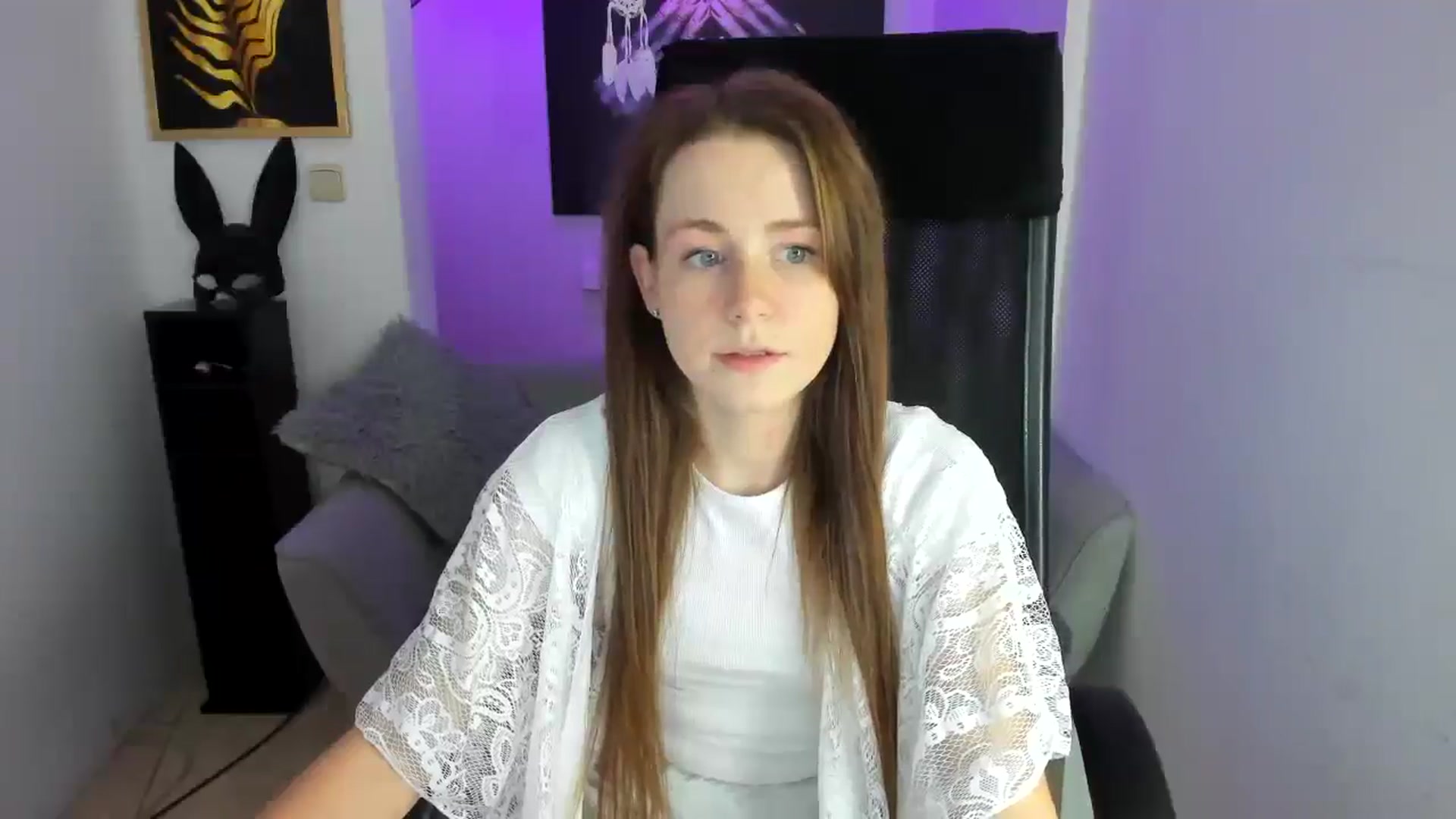 Gallery image thumbnail from Moonshinee's myfreecams stream on, 11/25/2024, 18:24 image 3 of 20