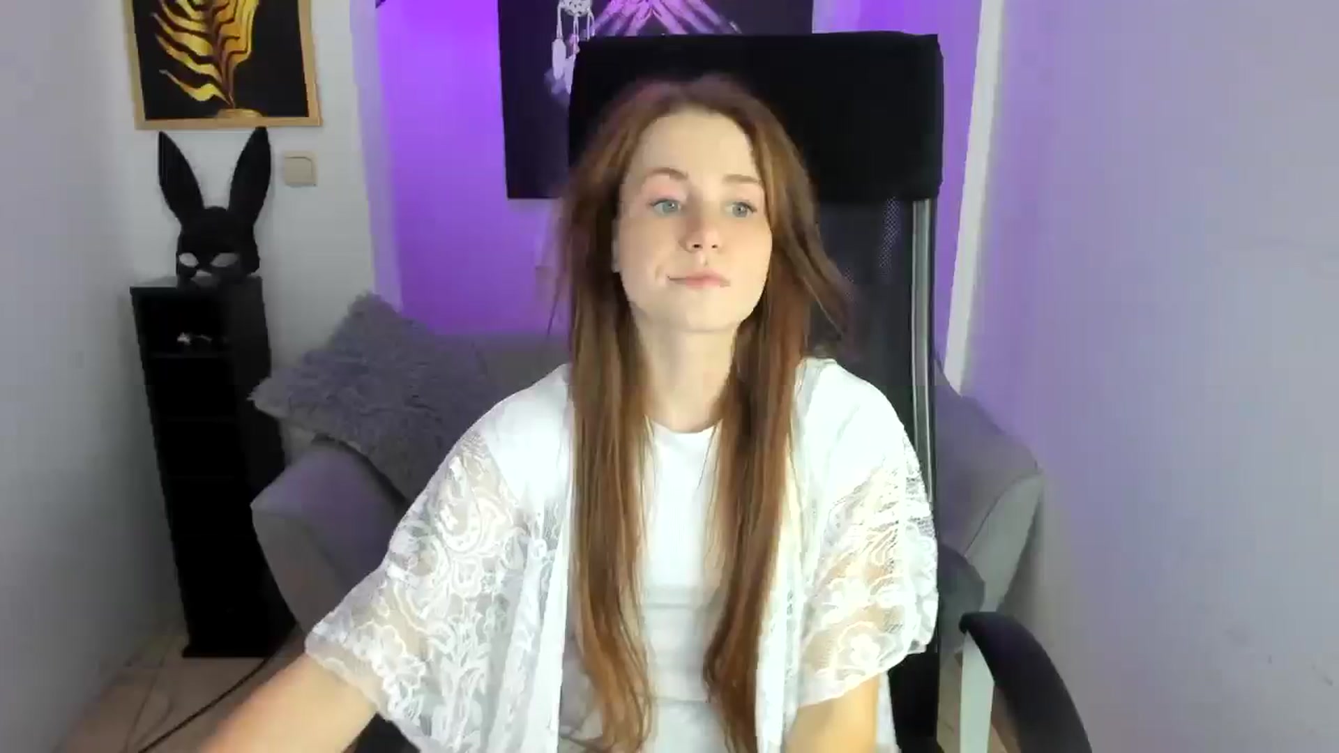 Gallery image thumbnail from Moonshinee's myfreecams stream on, 11/25/2024, 18:24 image 20 of 20