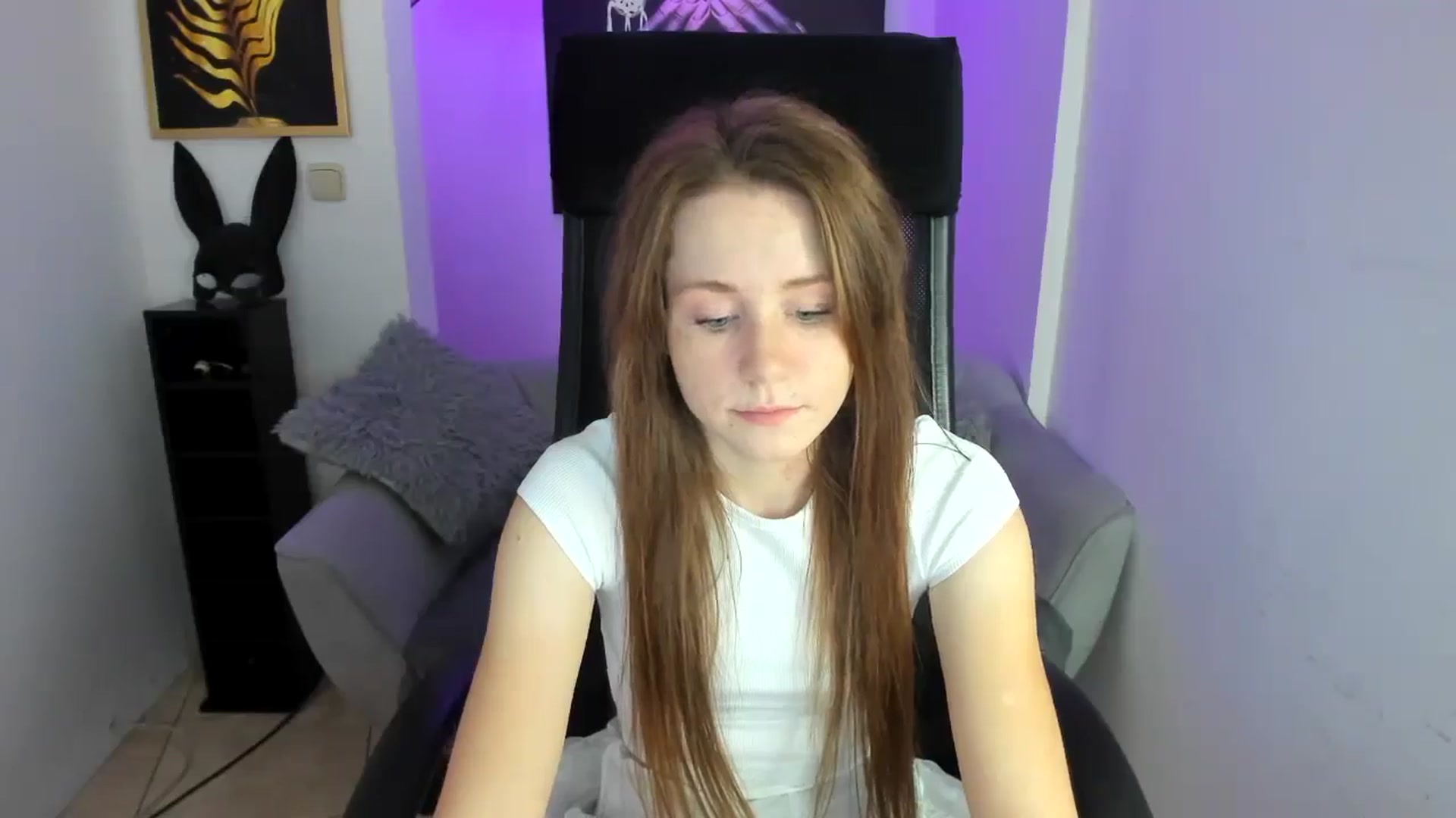 Gallery image thumbnail from Moonshinee's myfreecams stream on, 11/25/2024, 19:05 image 14 of 20