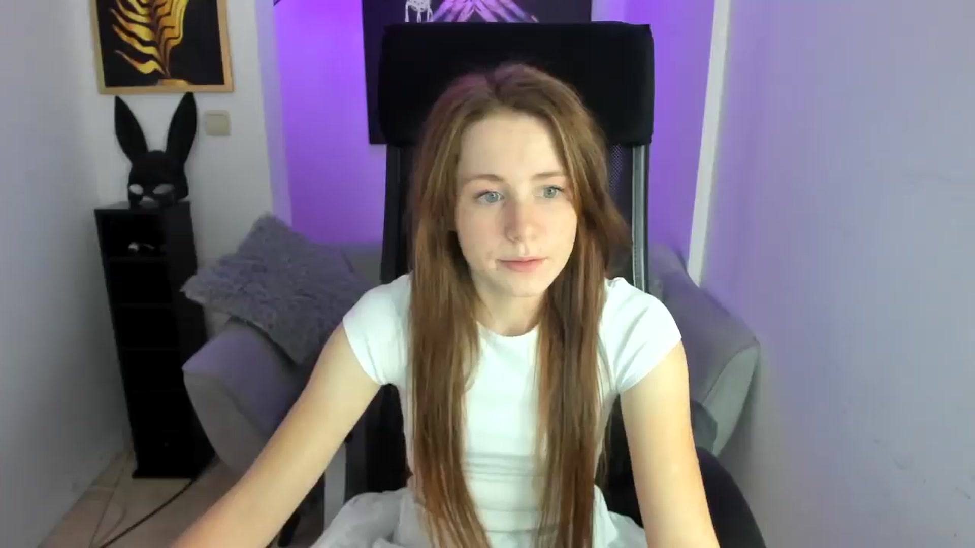 Gallery image thumbnail from Moonshinee's myfreecams stream on, 11/25/2024, 19:05 image 4 of 20
