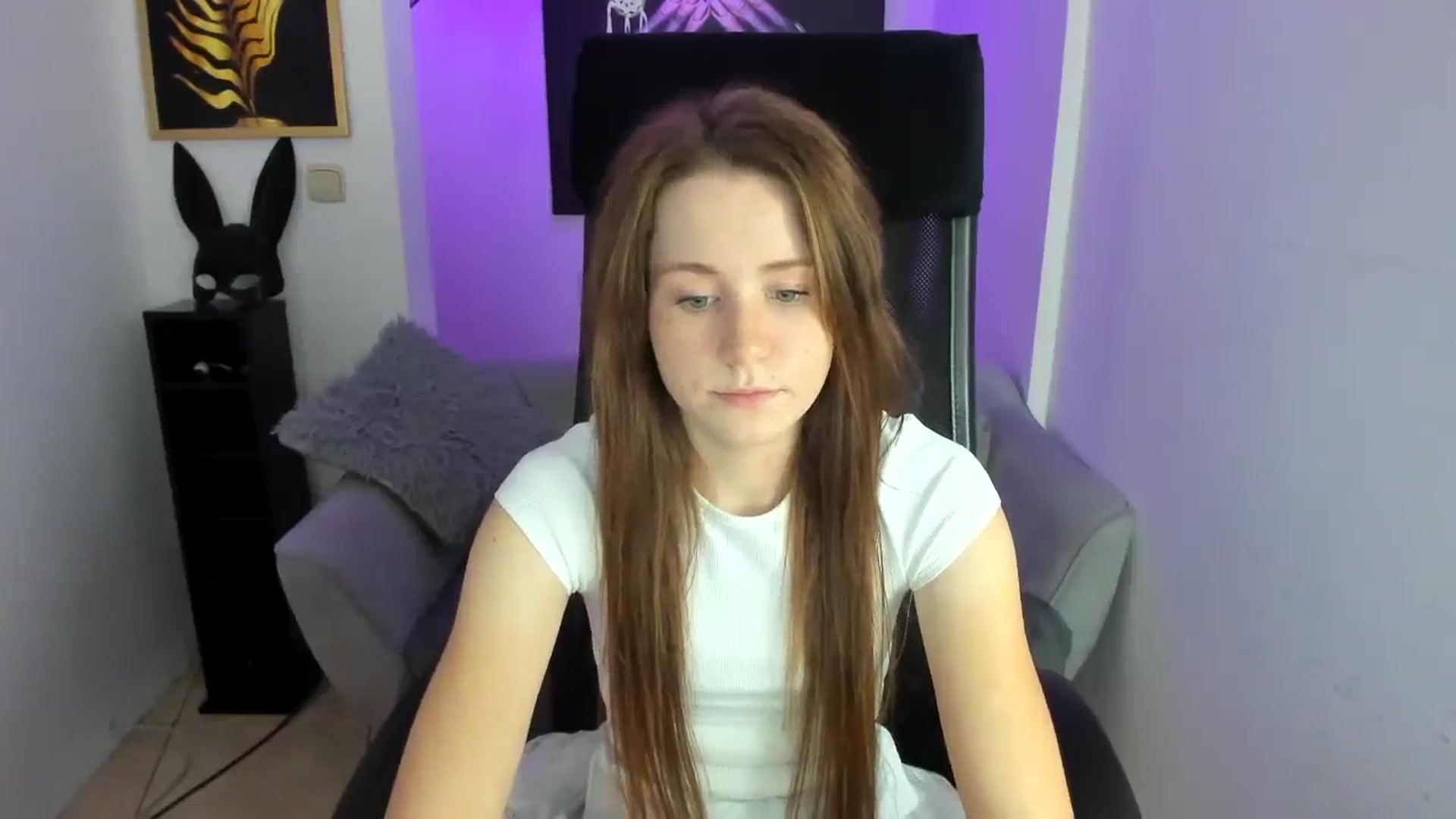 Gallery image thumbnail from Moonshinee's myfreecams stream on, 11/25/2024, 19:05 image 6 of 20
