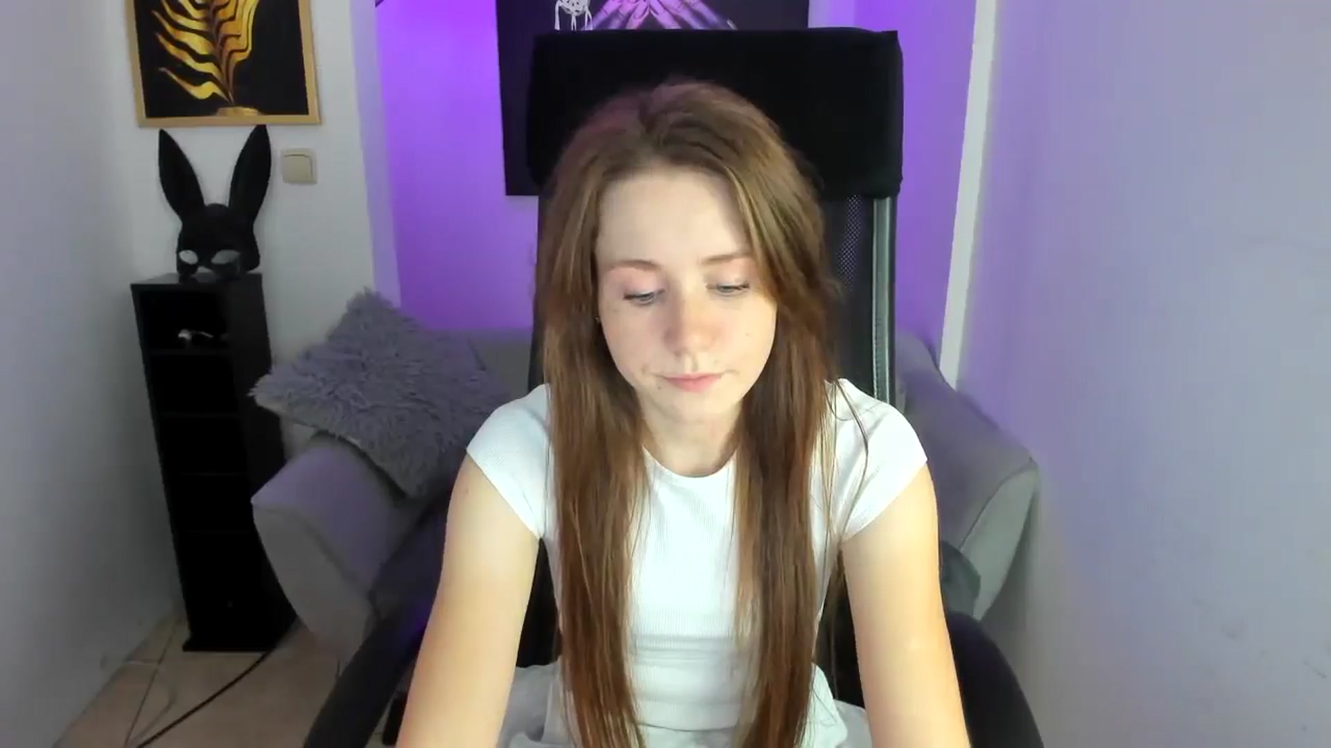 Gallery image thumbnail from Moonshinee's myfreecams stream on, 11/25/2024, 19:05 image 8 of 20