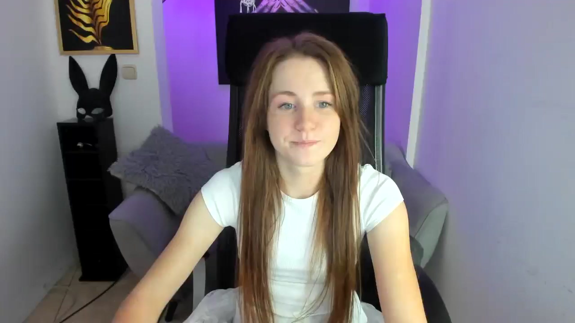 Gallery image thumbnail from Moonshinee's myfreecams stream on, 11/25/2024, 19:05 image 11 of 20