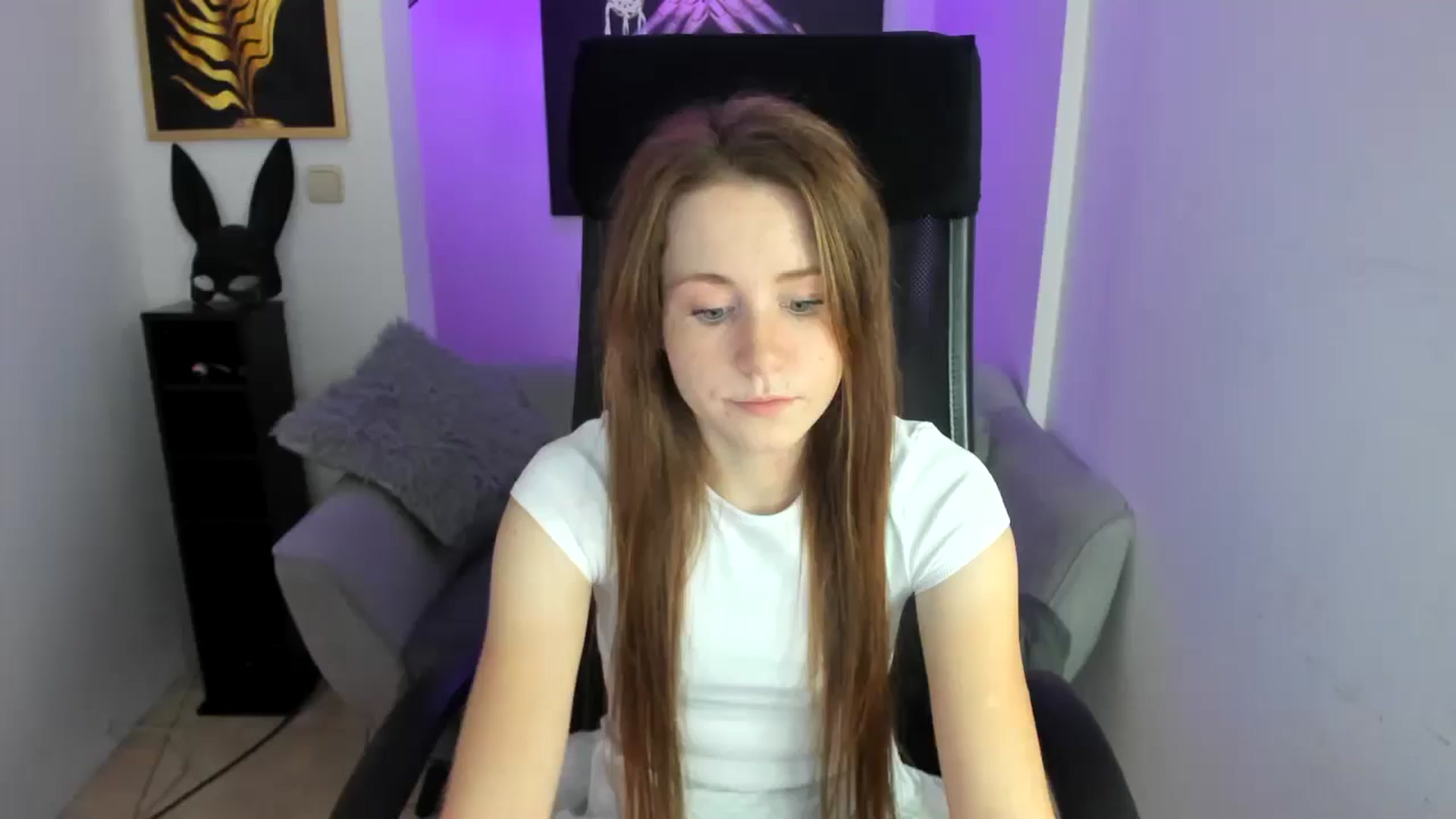 Gallery image thumbnail from Moonshinee's myfreecams stream on, 11/25/2024, 19:05 image 1 of 20