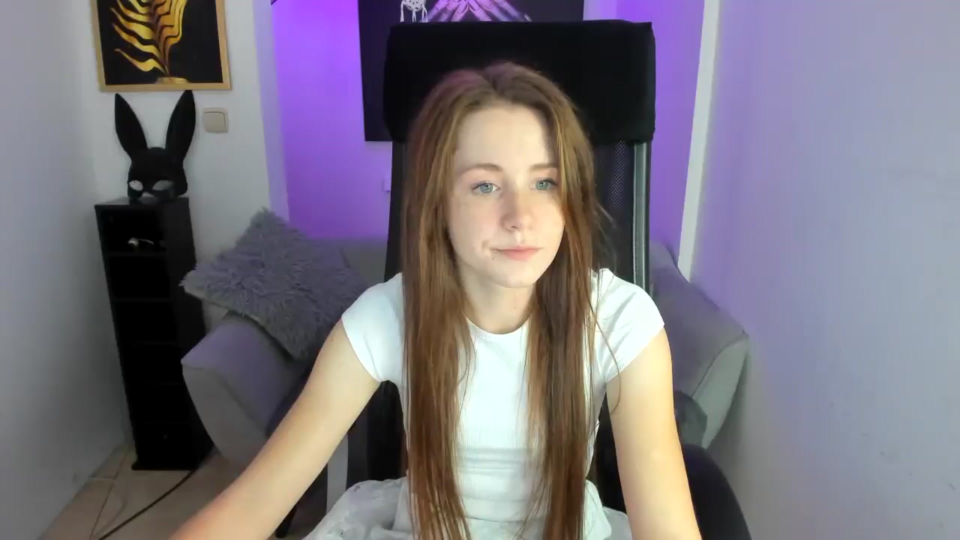 Gallery image thumbnail from Moonshinee's myfreecams stream on, 11/25/2024, 19:05 image 9 of 20