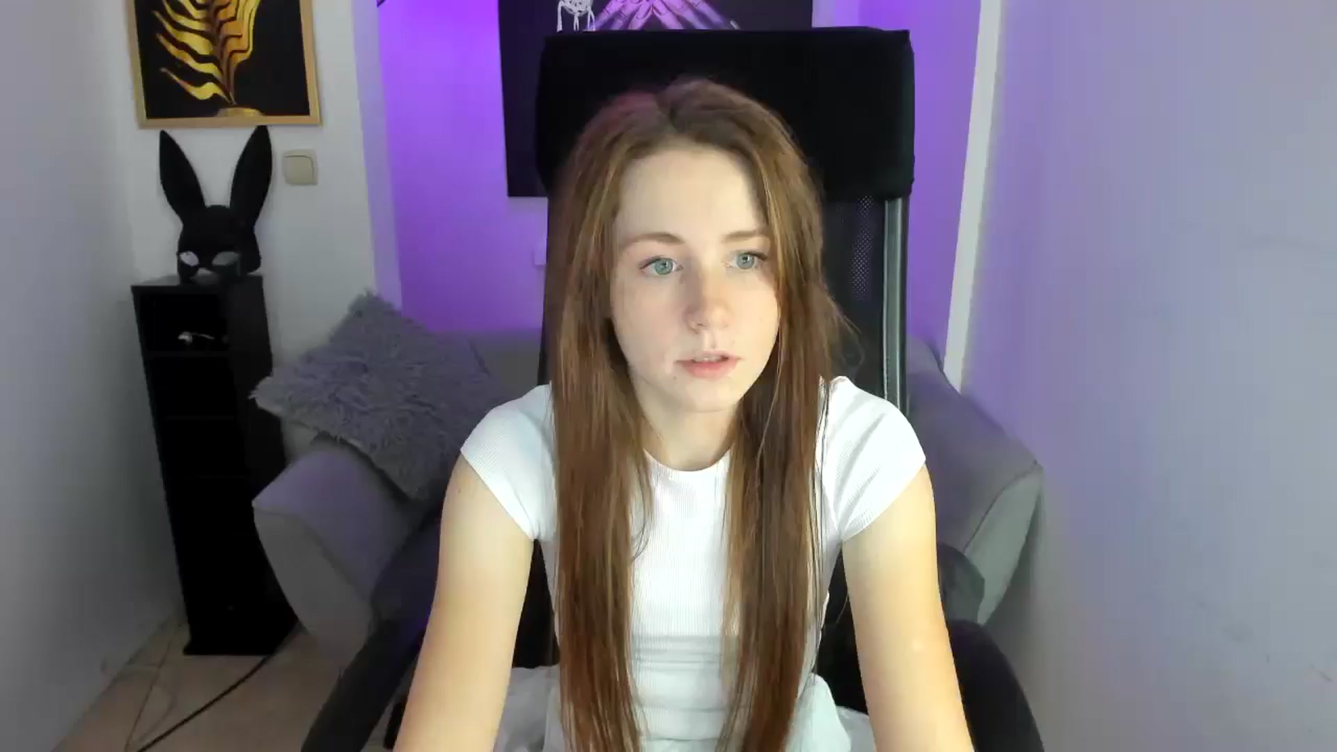 Gallery image thumbnail from Moonshinee's myfreecams stream on, 11/25/2024, 19:05 image 7 of 20