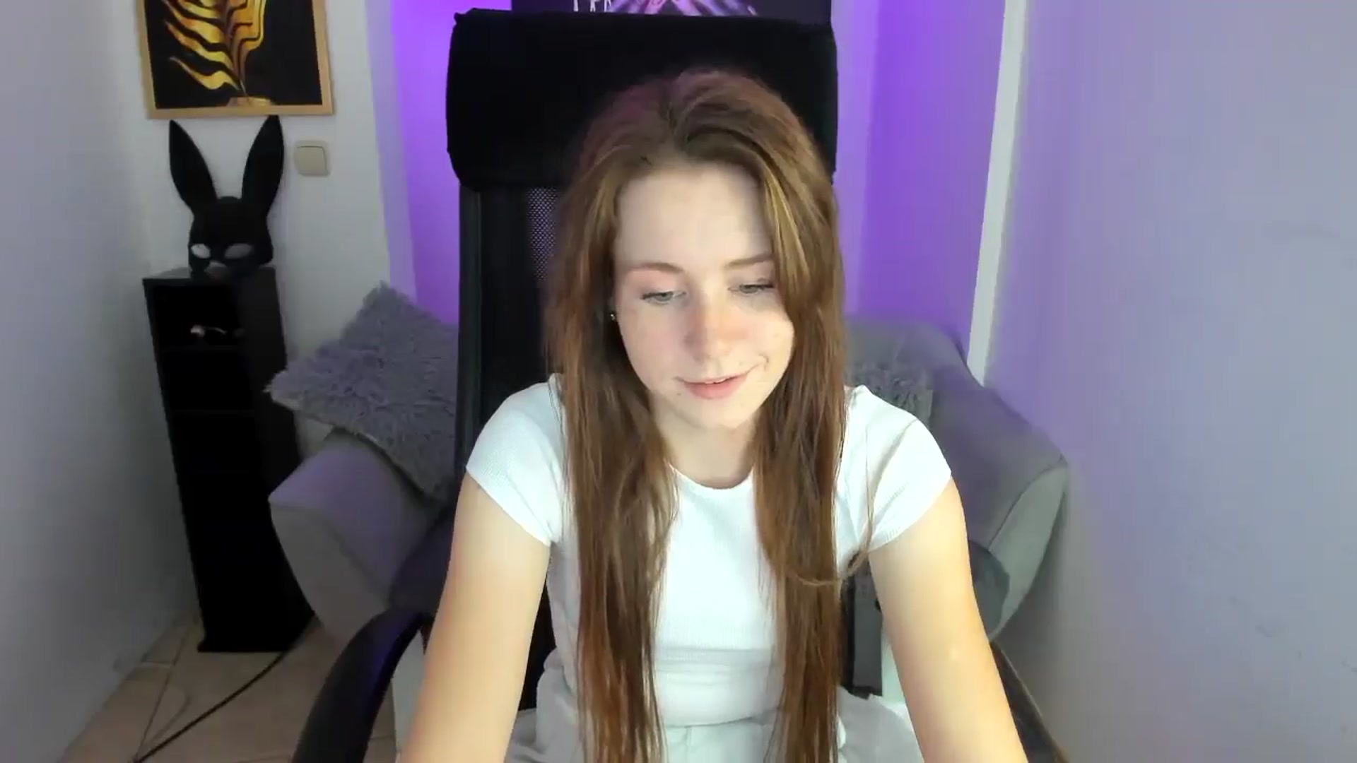 Gallery image thumbnail from Moonshinee's myfreecams stream on, 11/25/2024, 19:53 image 5 of 20