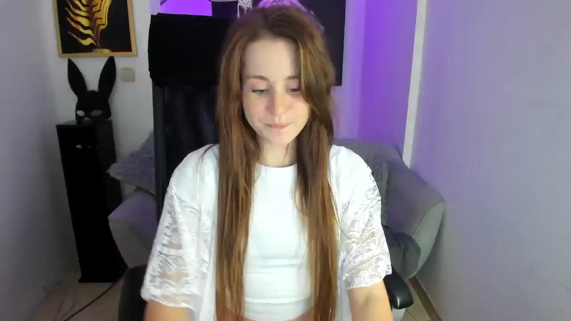 Gallery image thumbnail from Moonshinee's myfreecams stream on, 11/25/2024, 20:16 image 16 of 20