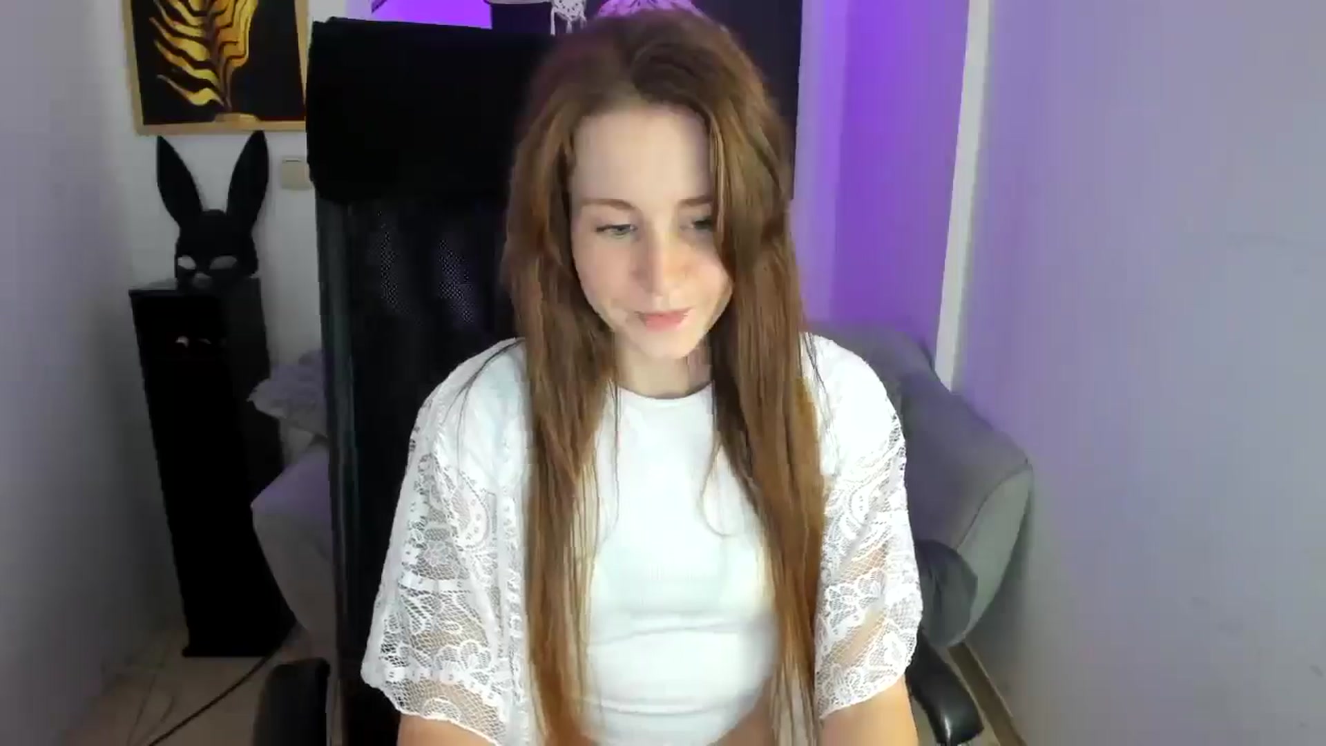 Gallery image thumbnail from Moonshinee's myfreecams stream on, 11/25/2024, 20:16 image 8 of 20