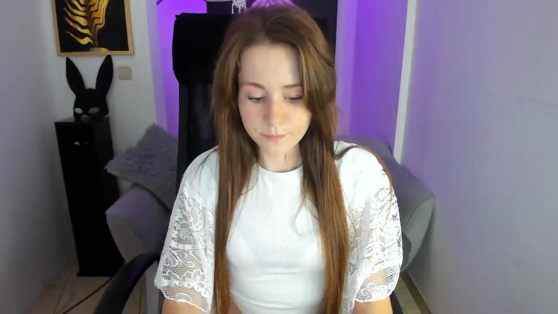 Gallery image thumbnail from Moonshinee's myfreecams stream on, 11/25/2024, 20:16 image 11 of 20