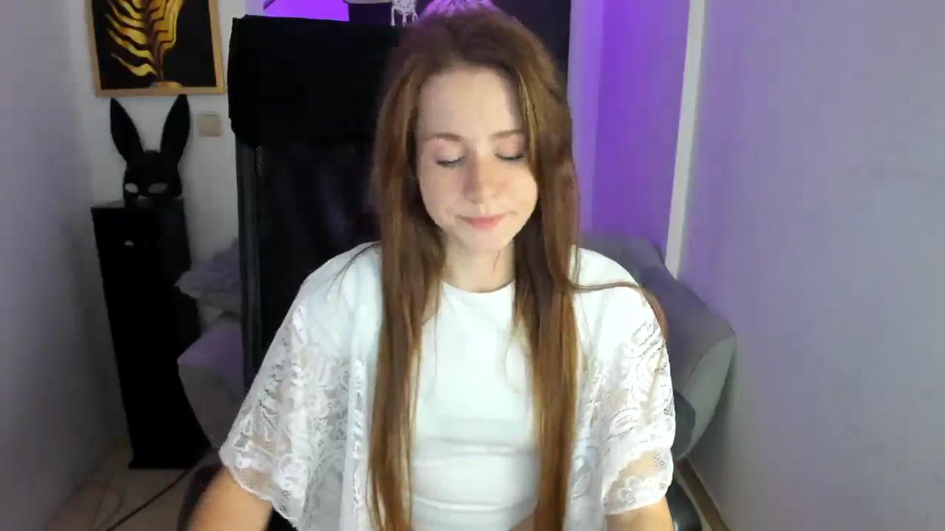Gallery image thumbnail from Moonshinee's myfreecams stream on, 11/25/2024, 20:16 image 12 of 20