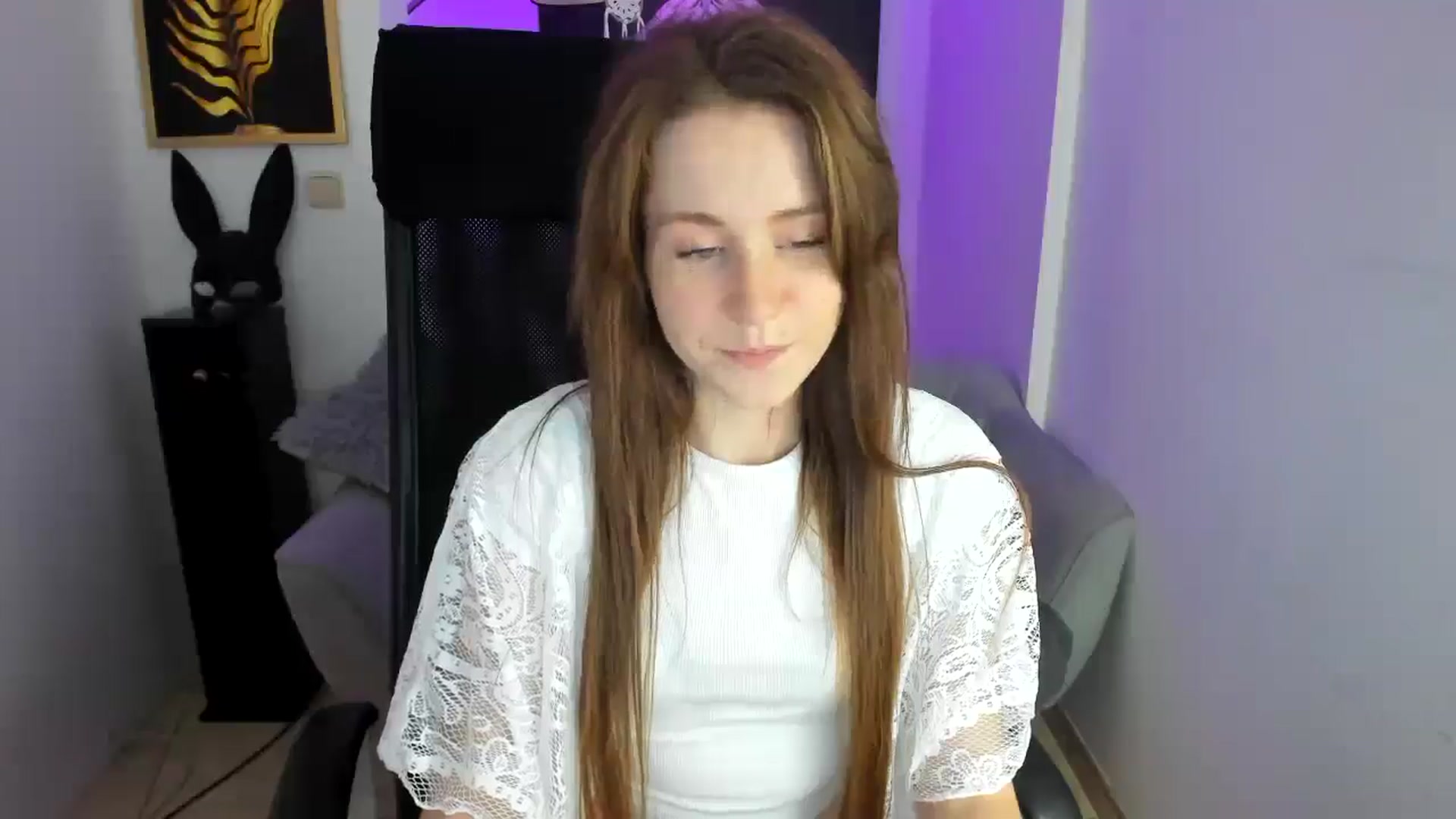 Gallery image thumbnail from Moonshinee's myfreecams stream on, 11/25/2024, 20:16 image 13 of 20
