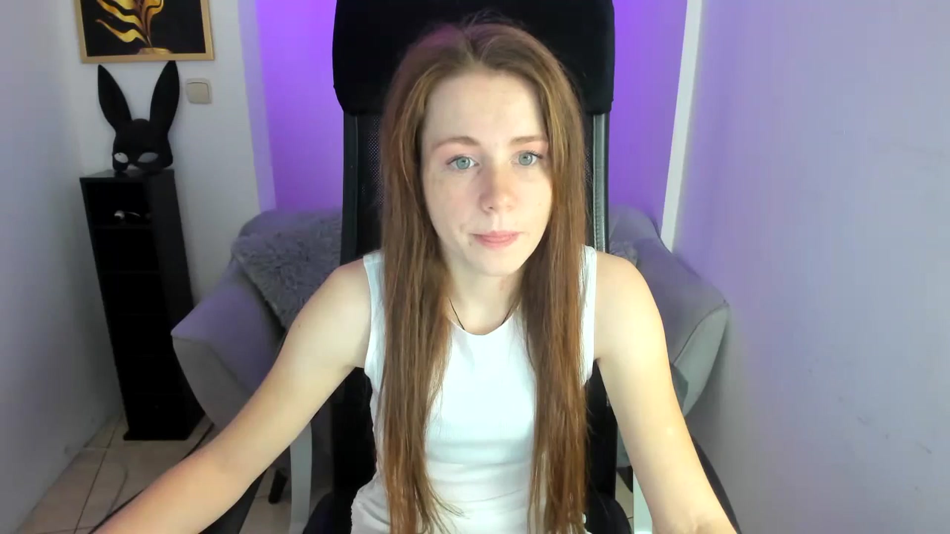 Gallery image thumbnail from Moonshinee's myfreecams stream on, 11/26/2024, 13:24 image 4 of 20