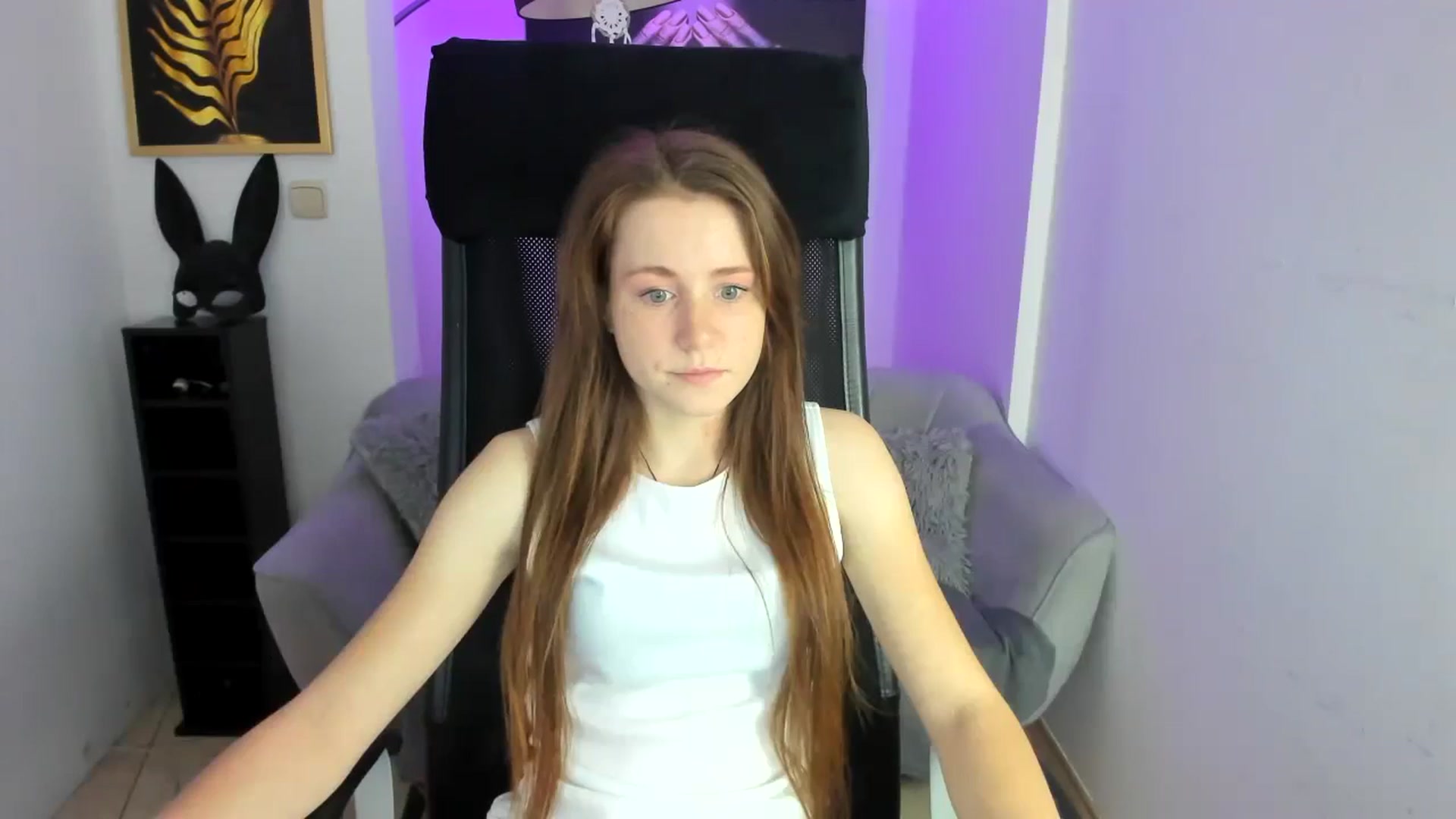Gallery image thumbnail from Moonshinee's myfreecams stream on, 11/26/2024, 13:24 image 12 of 20