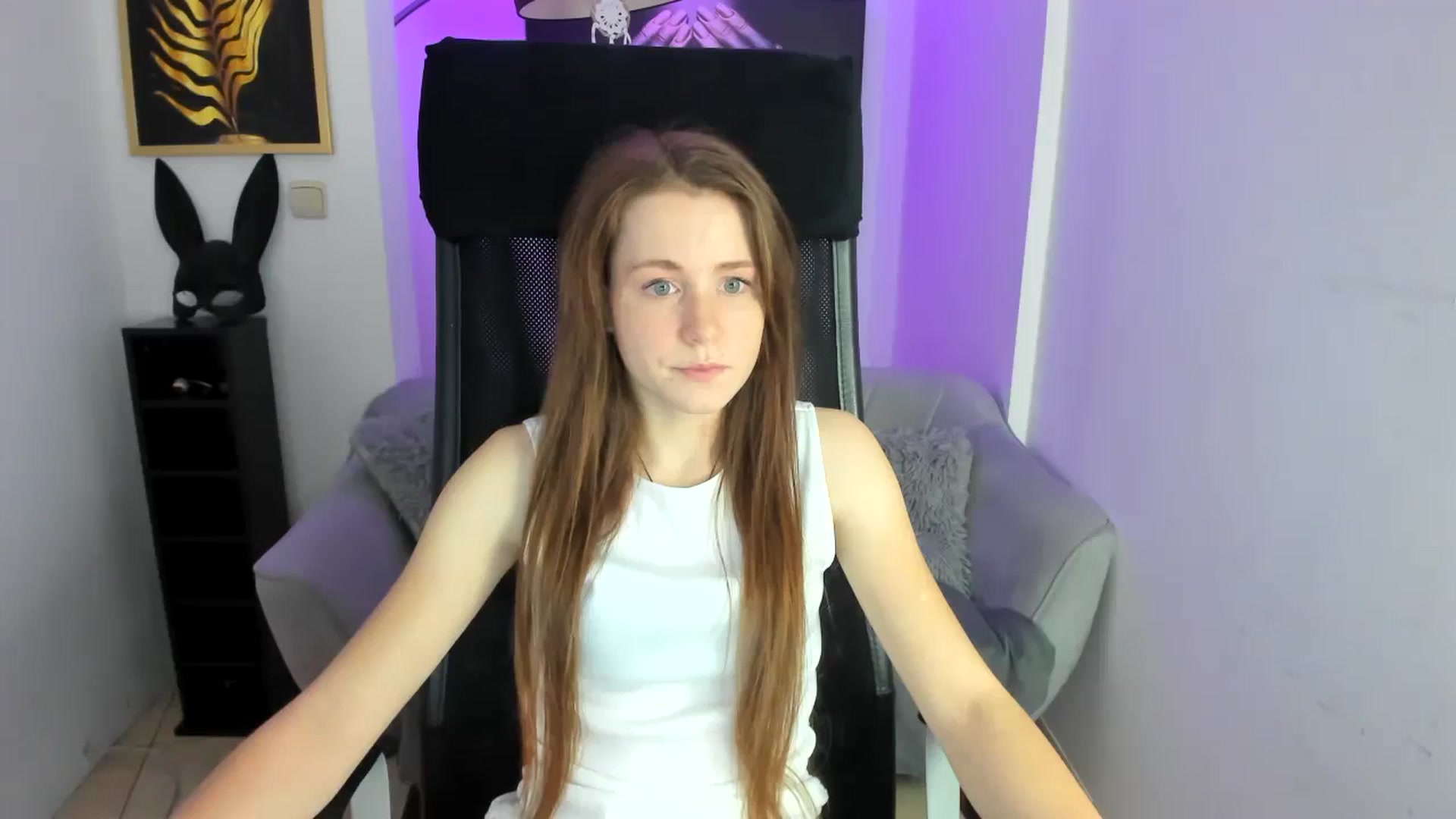 Gallery image thumbnail from Moonshinee's myfreecams stream on, 11/26/2024, 13:24 image 13 of 20