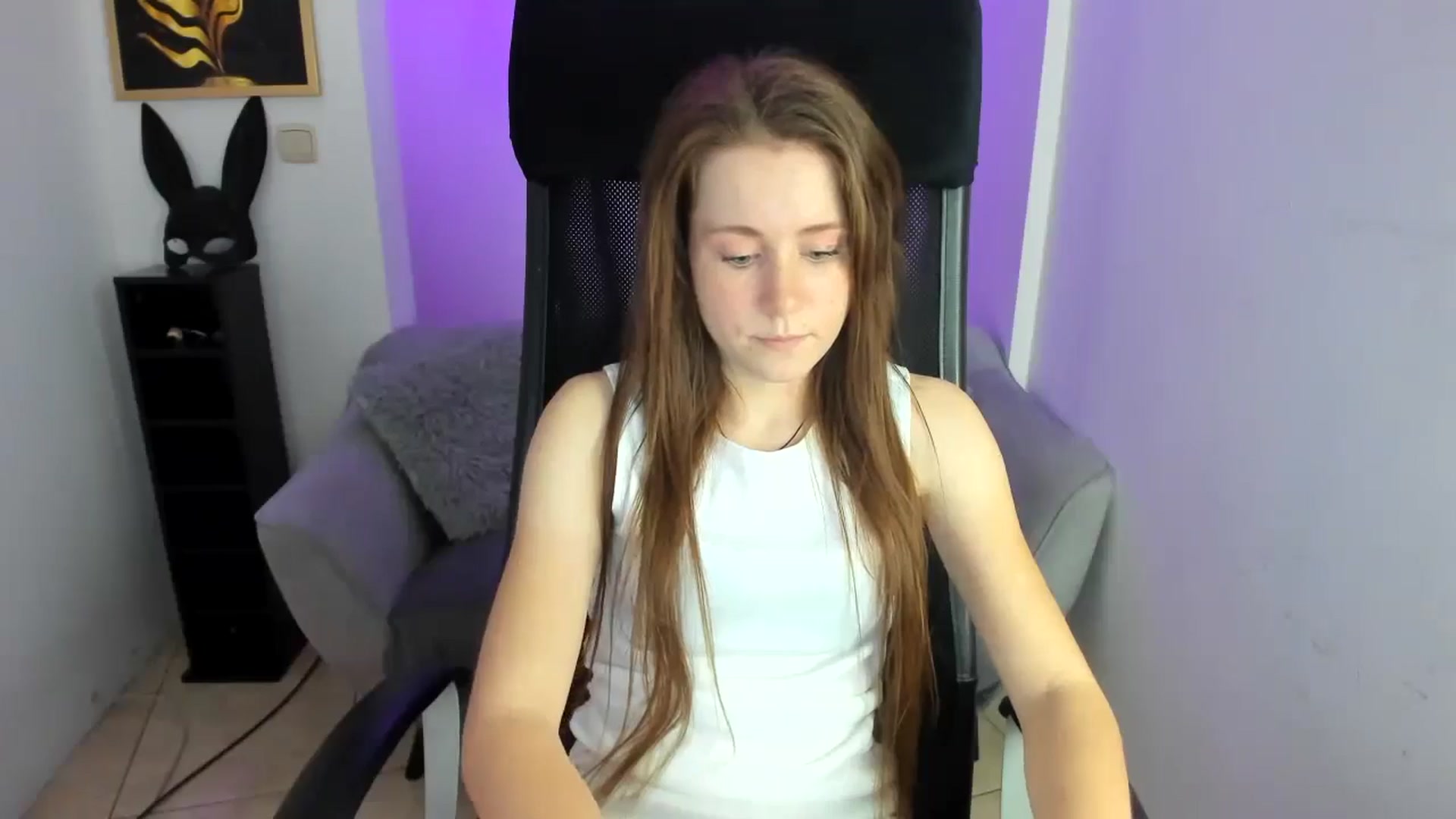 Gallery image thumbnail from Moonshinee's myfreecams stream on, 11/26/2024, 14:55 image 10 of 20