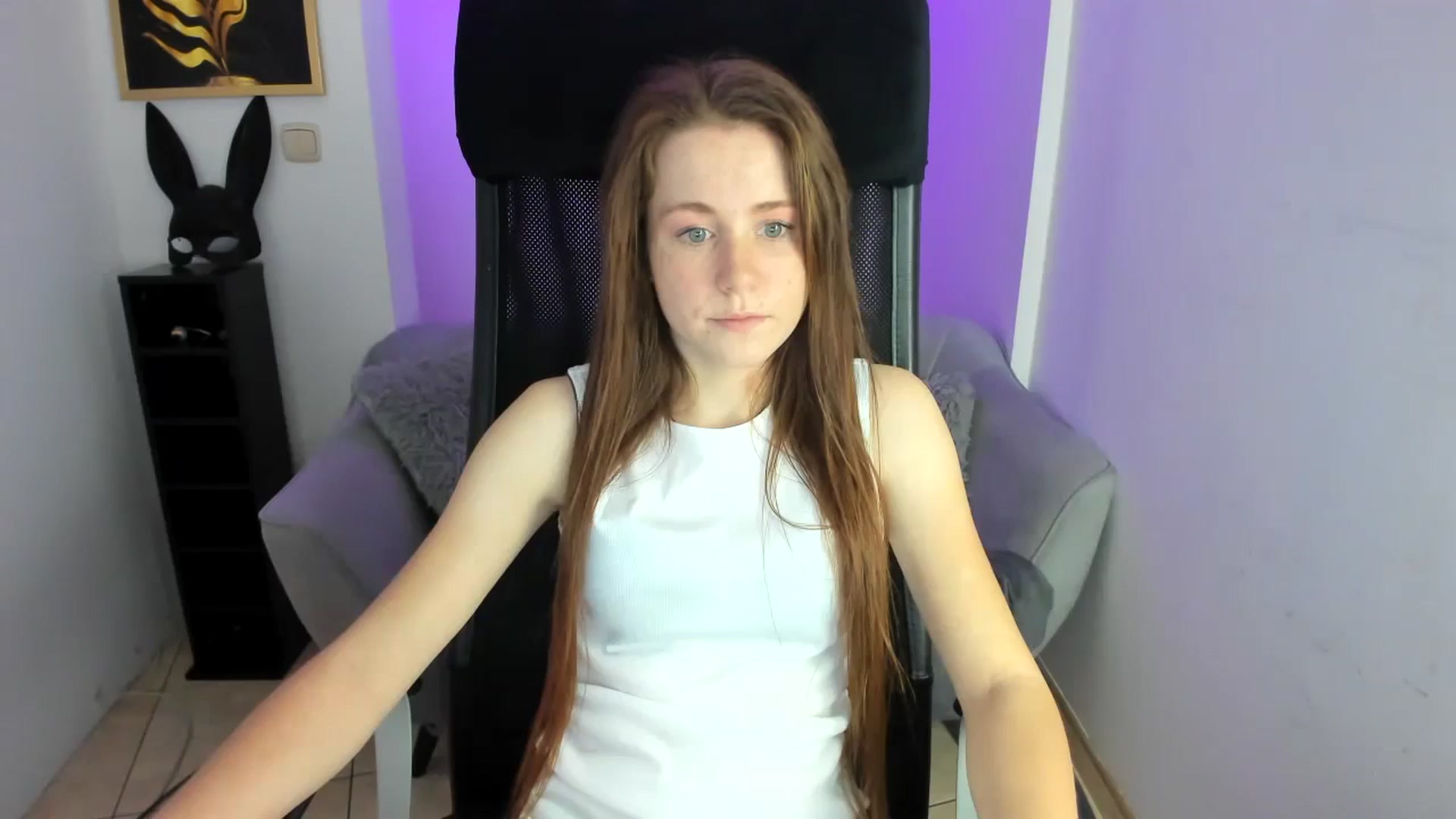 Gallery image thumbnail from Moonshinee's myfreecams stream on, 11/26/2024, 14:55 image 2 of 20