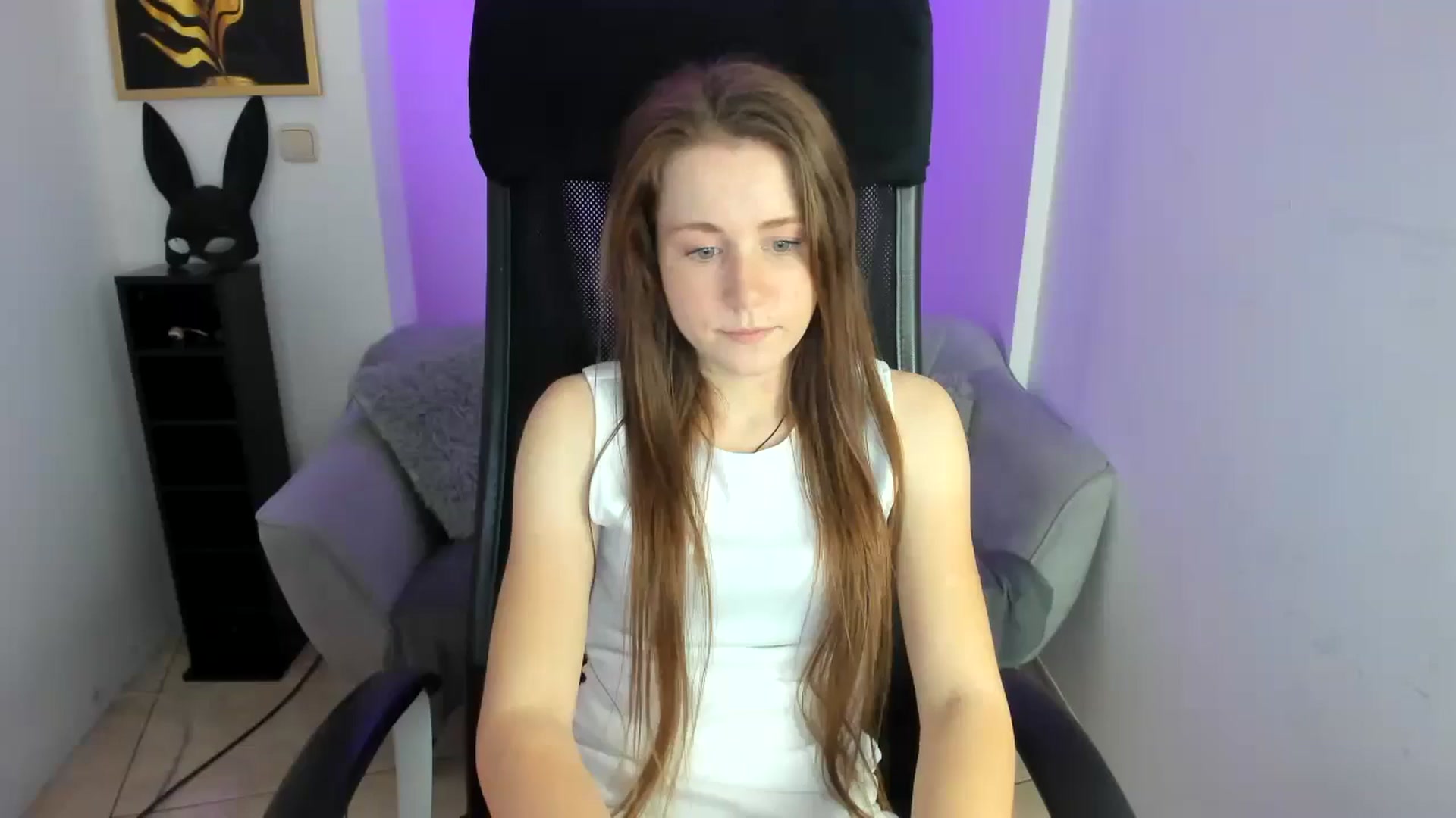 Gallery image thumbnail from Moonshinee's myfreecams stream on, 11/26/2024, 14:55 image 17 of 20