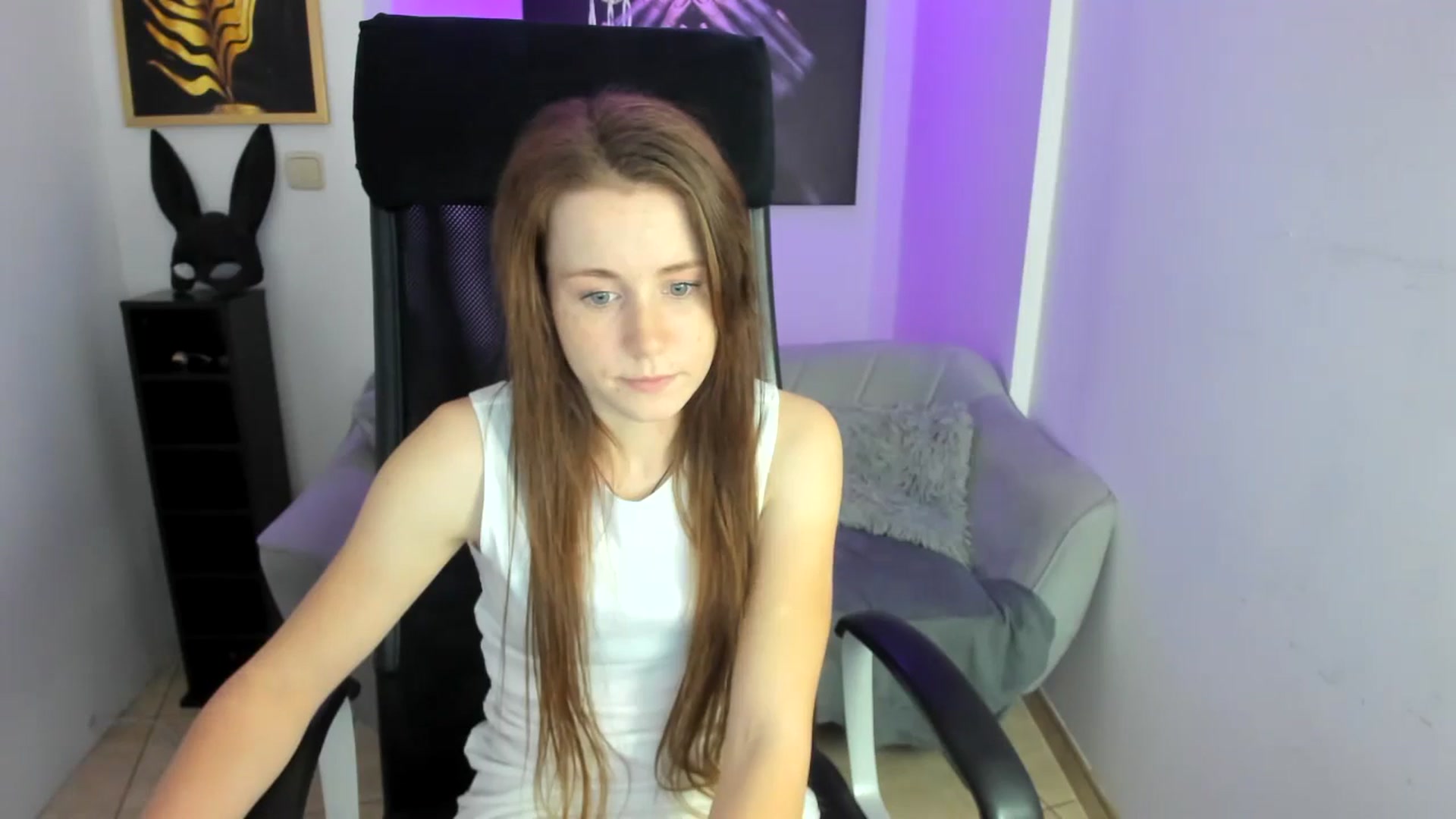 Gallery image thumbnail from Moonshinee's myfreecams stream on, 11/26/2024, 18:23 image 19 of 20