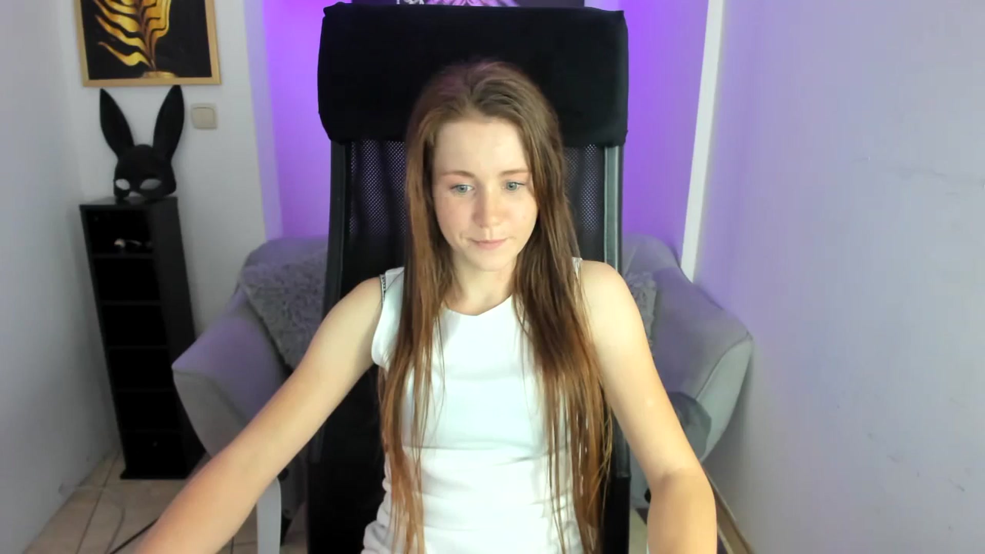 Gallery image thumbnail from Moonshinee's myfreecams stream on, 11/26/2024, 20:58 image 17 of 20