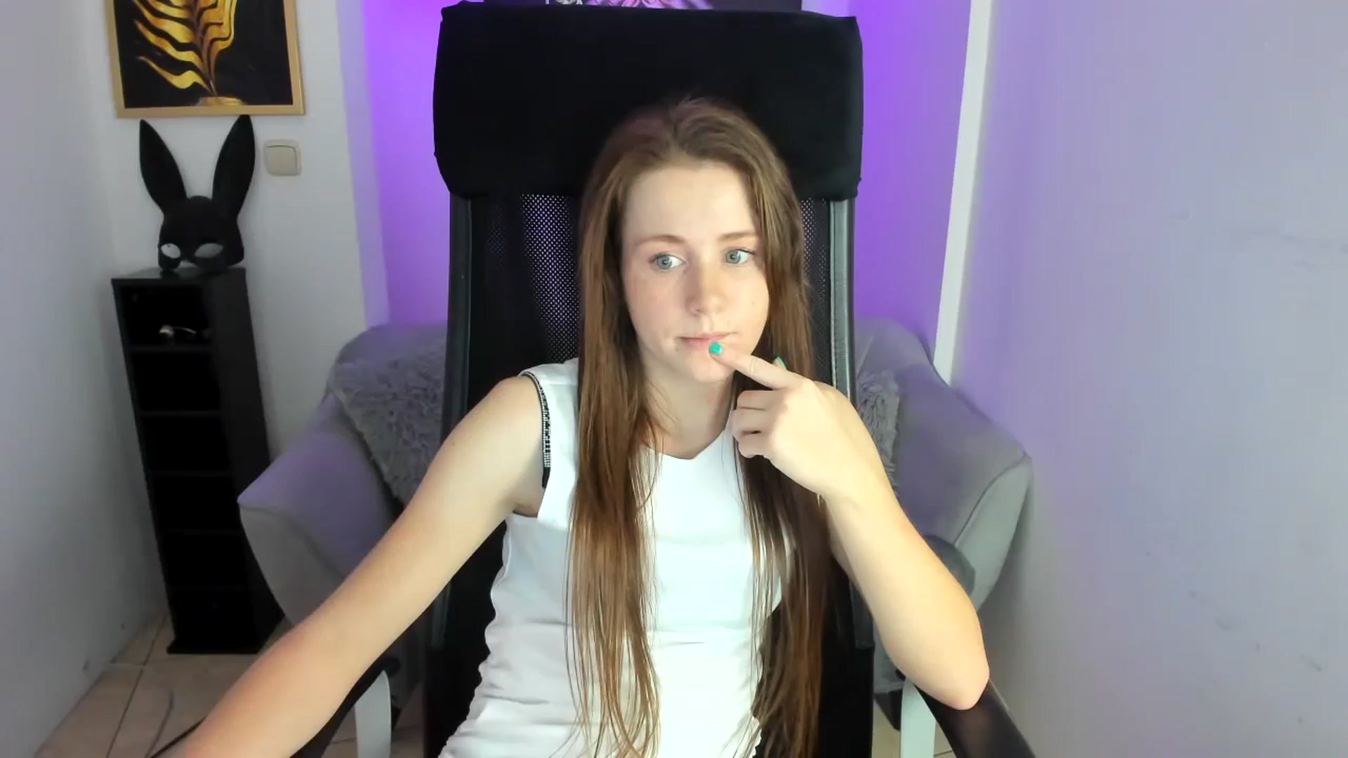 Gallery image thumbnail from Moonshinee's myfreecams stream on, 11/26/2024, 20:58 image 12 of 20