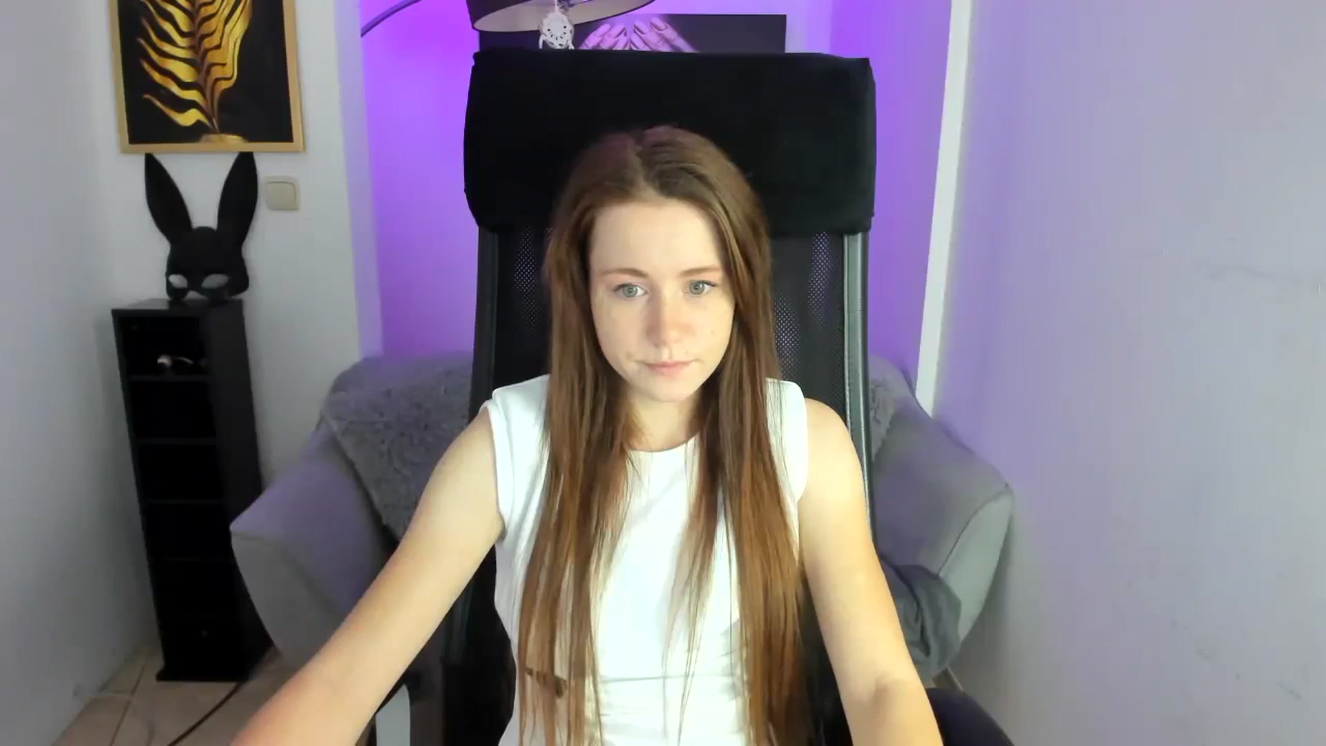 Gallery image thumbnail from Moonshinee's myfreecams stream on, 11/27/2024, 14:38 image 2 of 20