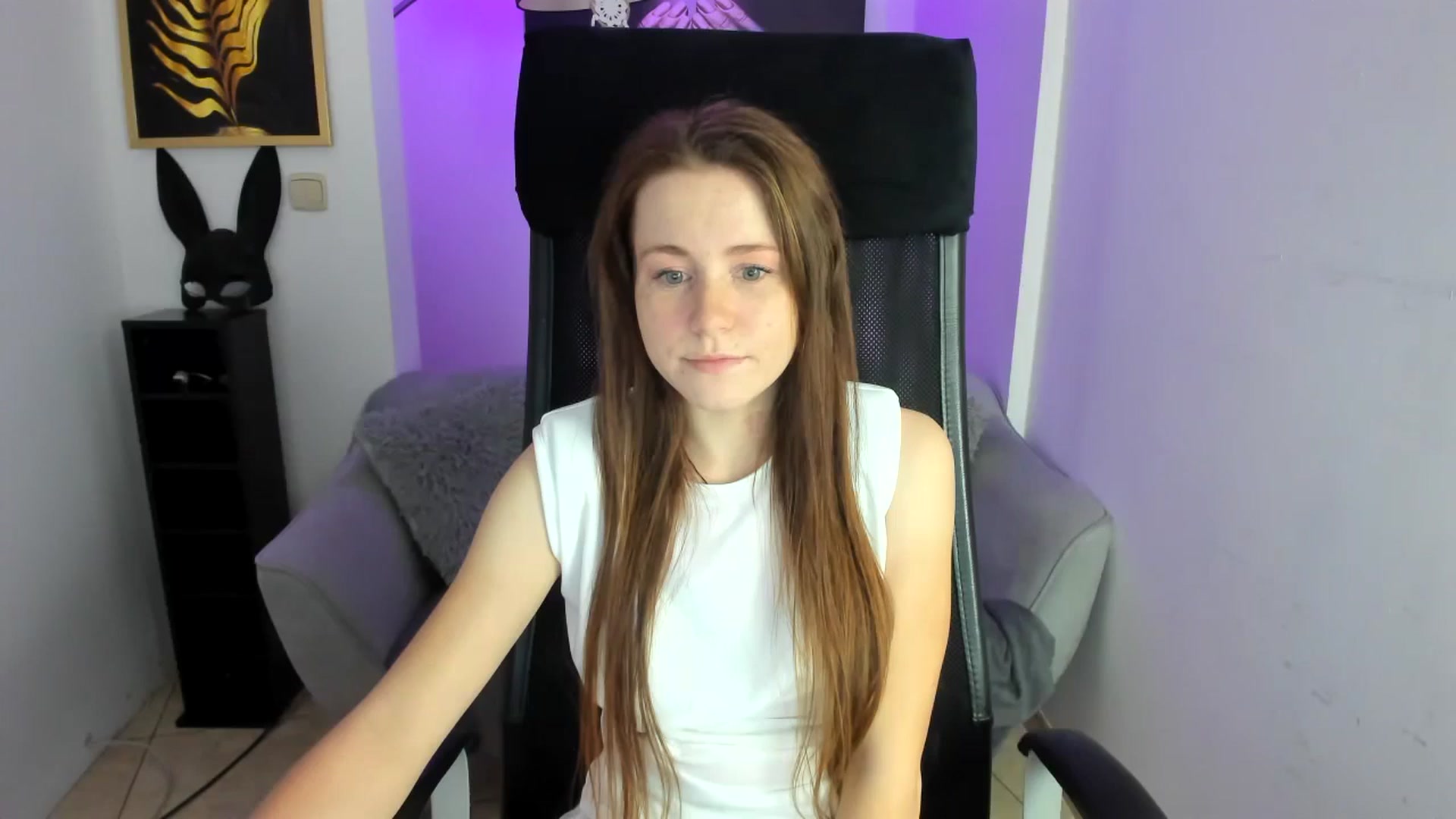 Gallery image thumbnail from Moonshinee's myfreecams stream on, 11/27/2024, 14:38 image 8 of 20