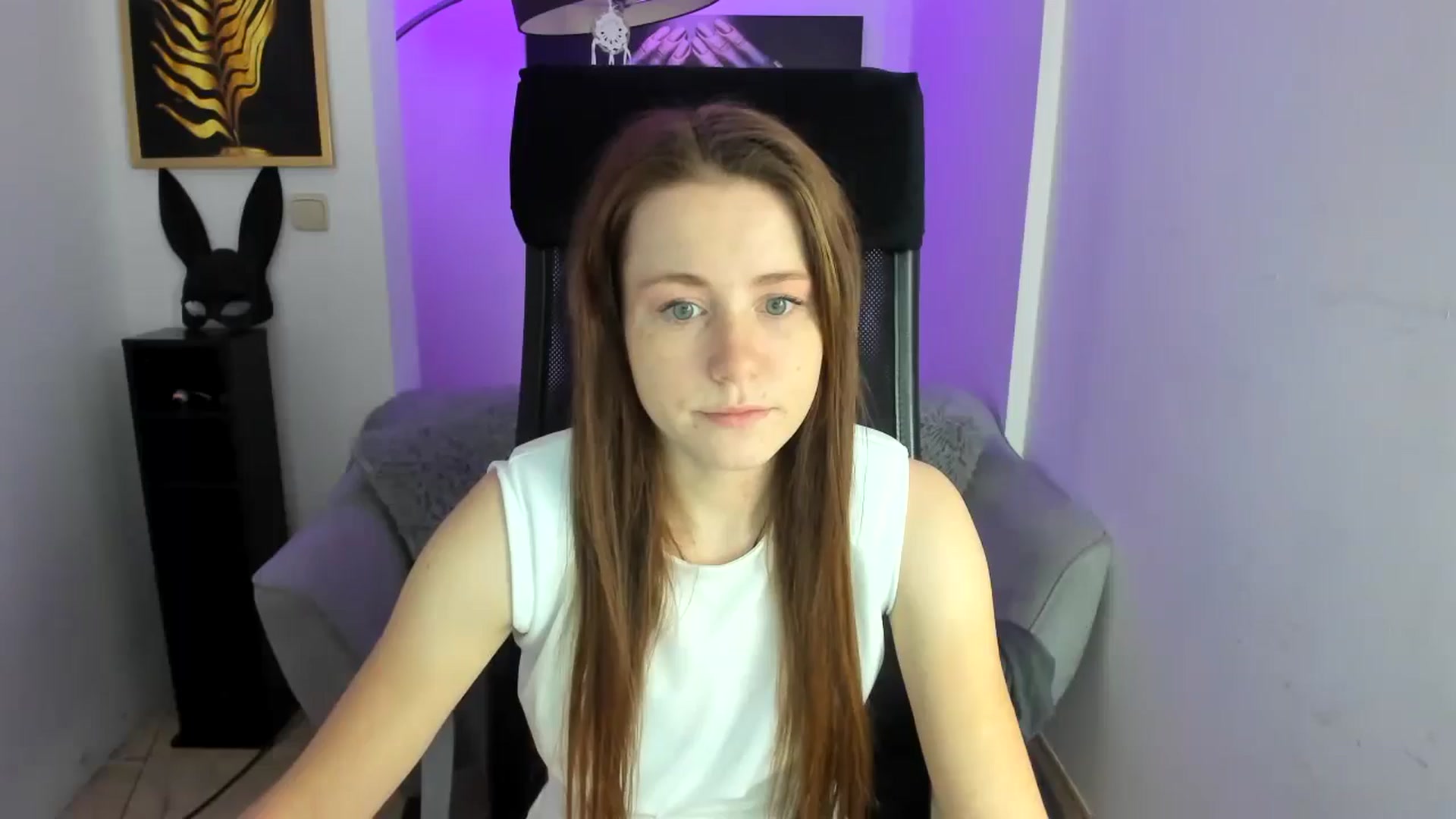 Gallery image thumbnail from Moonshinee's myfreecams stream on, 11/27/2024, 14:38 image 1 of 20