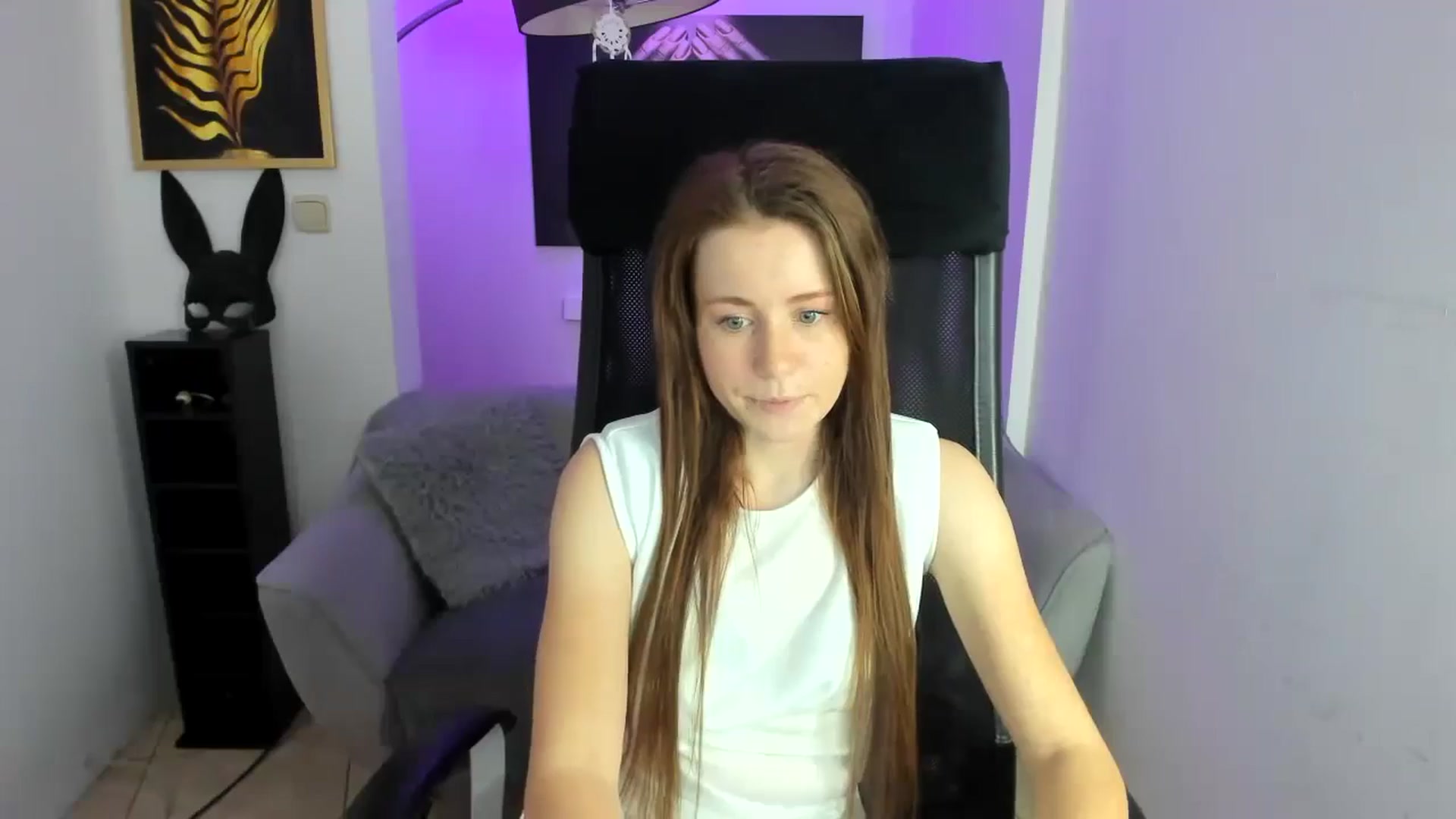 Gallery image thumbnail from Moonshinee's myfreecams stream on, 11/27/2024, 15:45 image 4 of 20