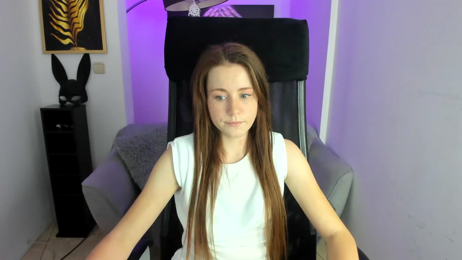 Gallery image thumbnail from Moonshinee's myfreecams stream on, 11/27/2024, 15:45 image 9 of 20